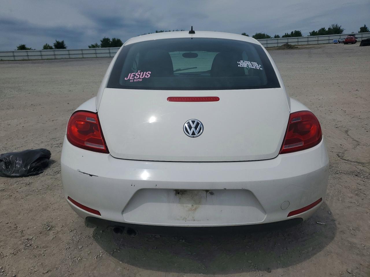 2013 Volkswagen Beetle White vin: 3VWFP7AT4DM653776