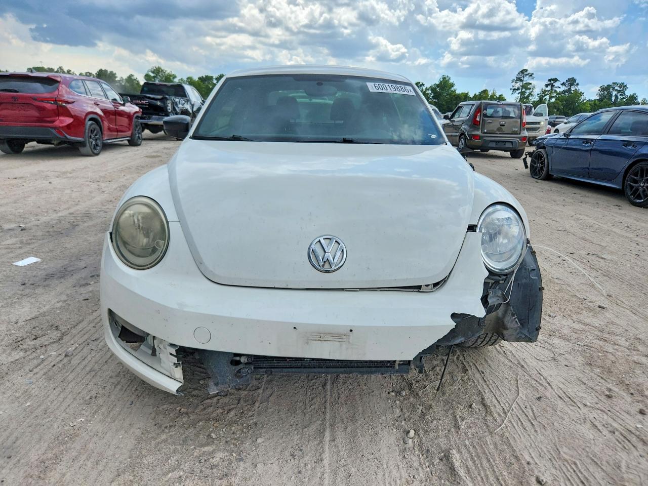 2013 Volkswagen Beetle White vin: 3VWFP7AT4DM654796