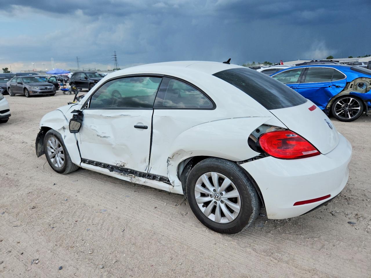 2013 Volkswagen Beetle White vin: 3VWFP7AT4DM654796