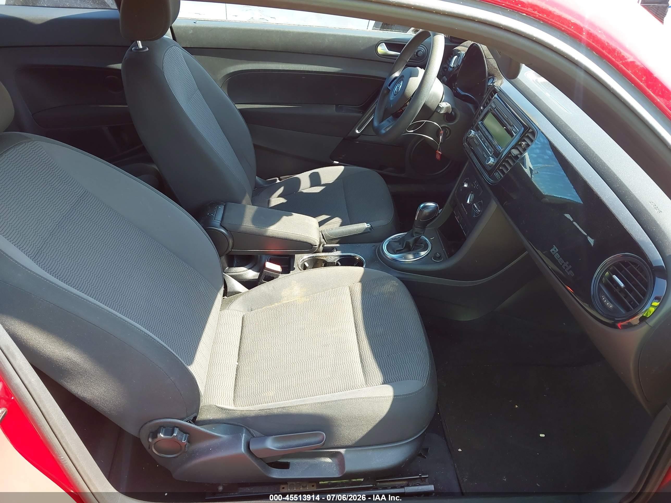 2013 Volkswagen Beetle 2.5l Entry Red vin: 3VWFP7AT4DM654880