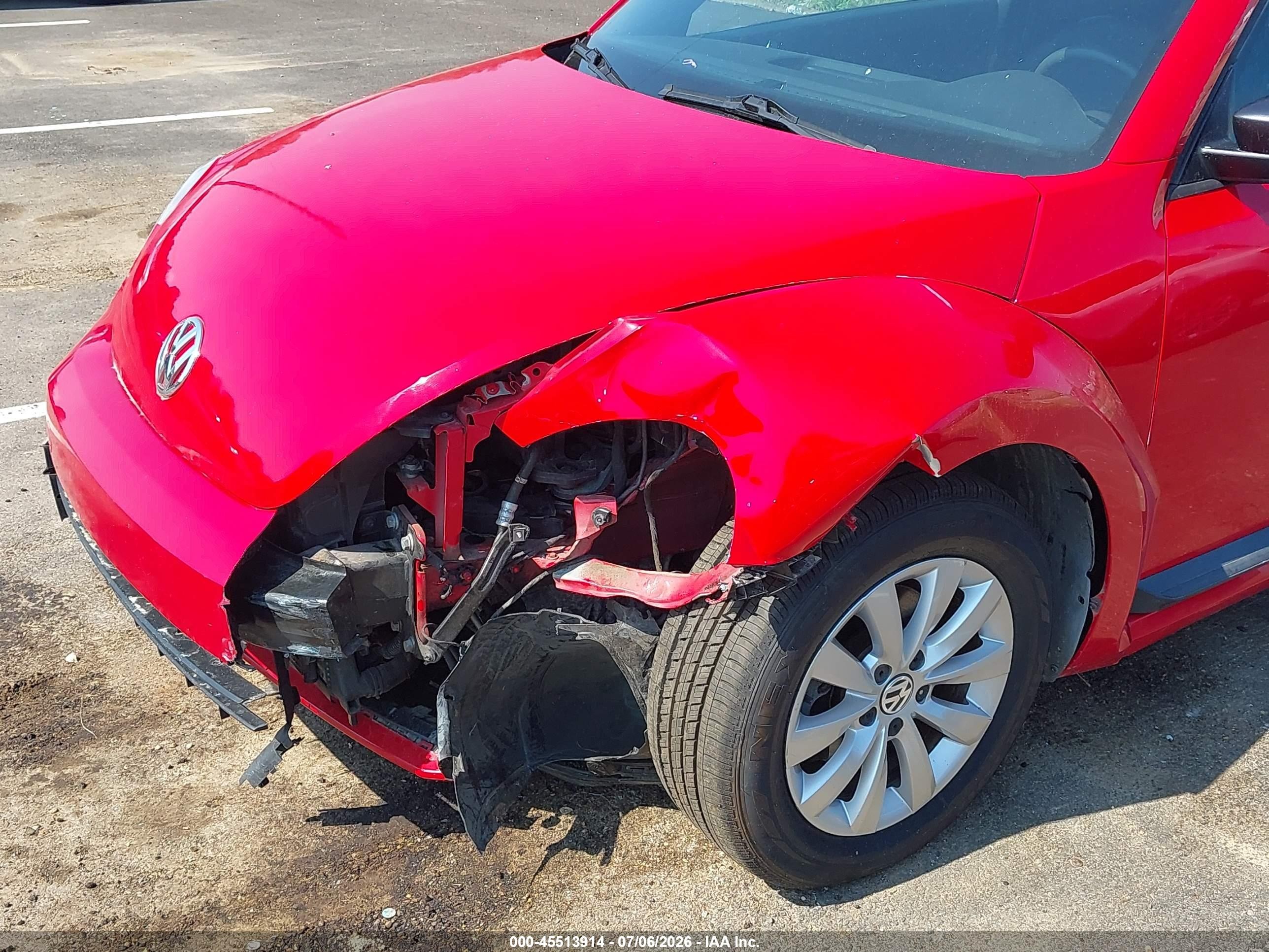 2013 Volkswagen Beetle 2.5l Entry Red vin: 3VWFP7AT4DM654880