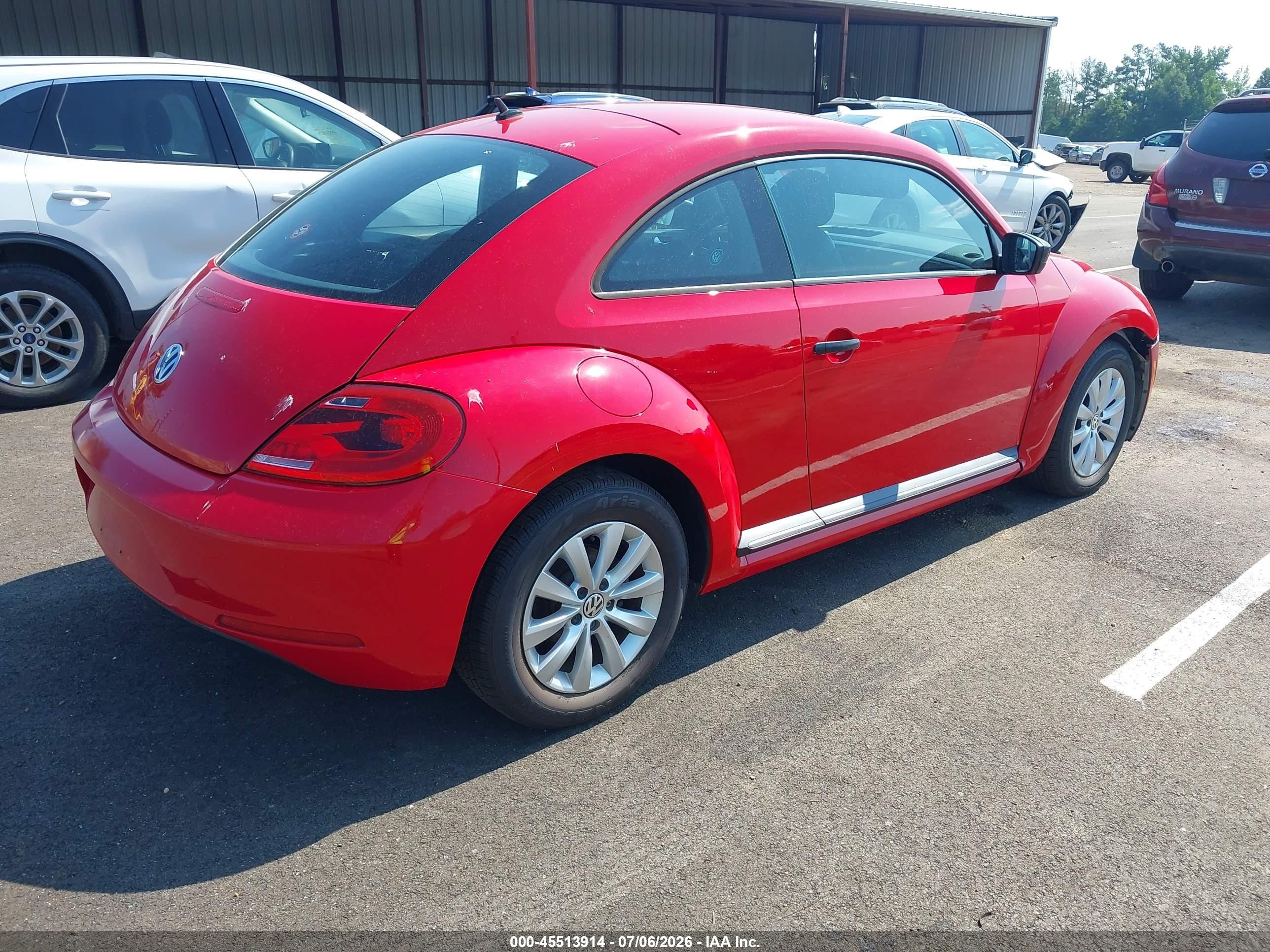 2013 Volkswagen Beetle 2.5l Entry Red vin: 3VWFP7AT4DM654880