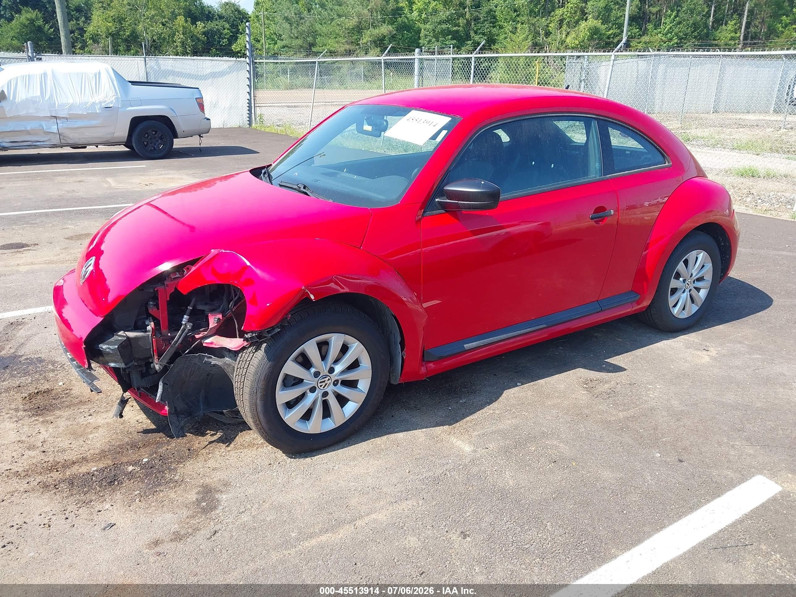 2013 Volkswagen Beetle 2.5l Entry Red vin: 3VWFP7AT4DM654880