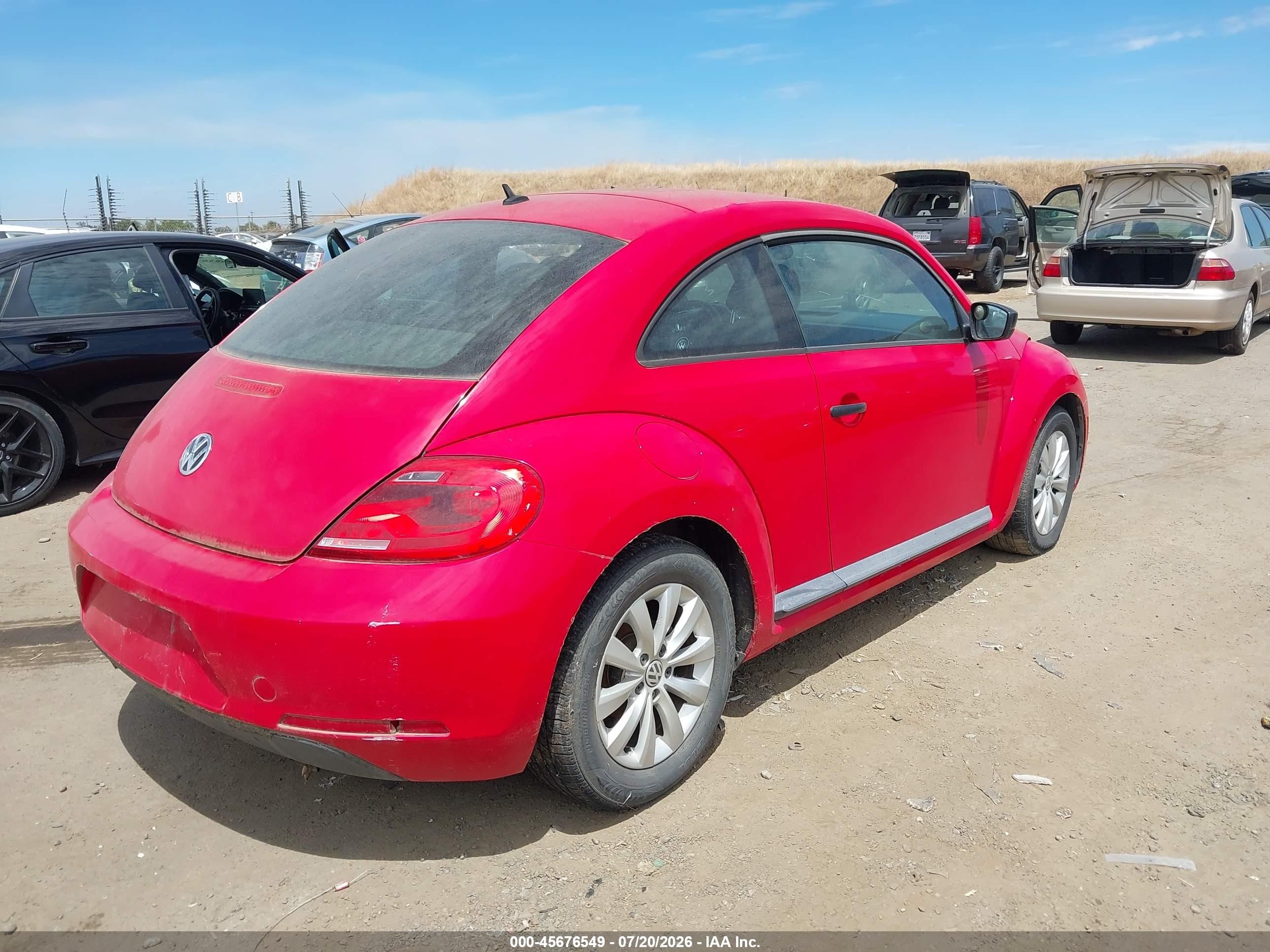 2013 Volkswagen Beetle 2.5l Entry Red vin: 3VWFP7AT4DM660596