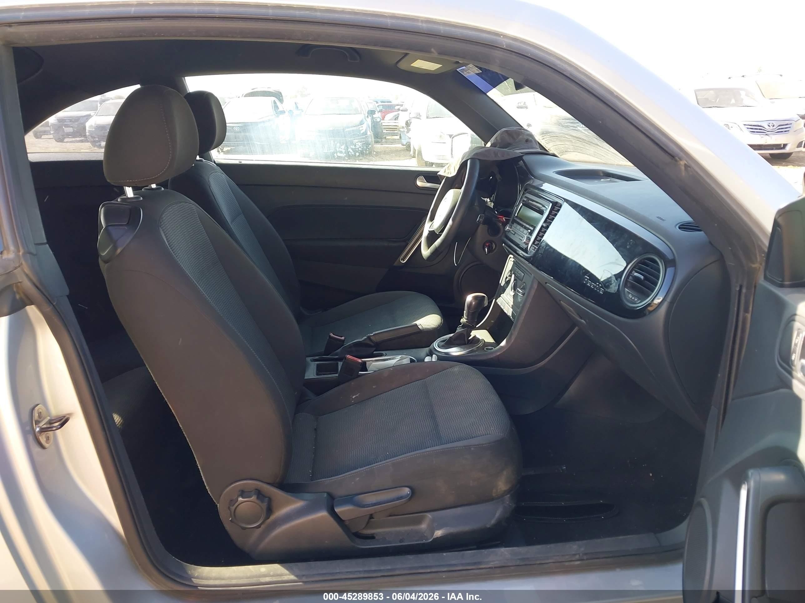2012 Volkswagen Beetle   Silver vin: 3VWFP7AT5CM616993