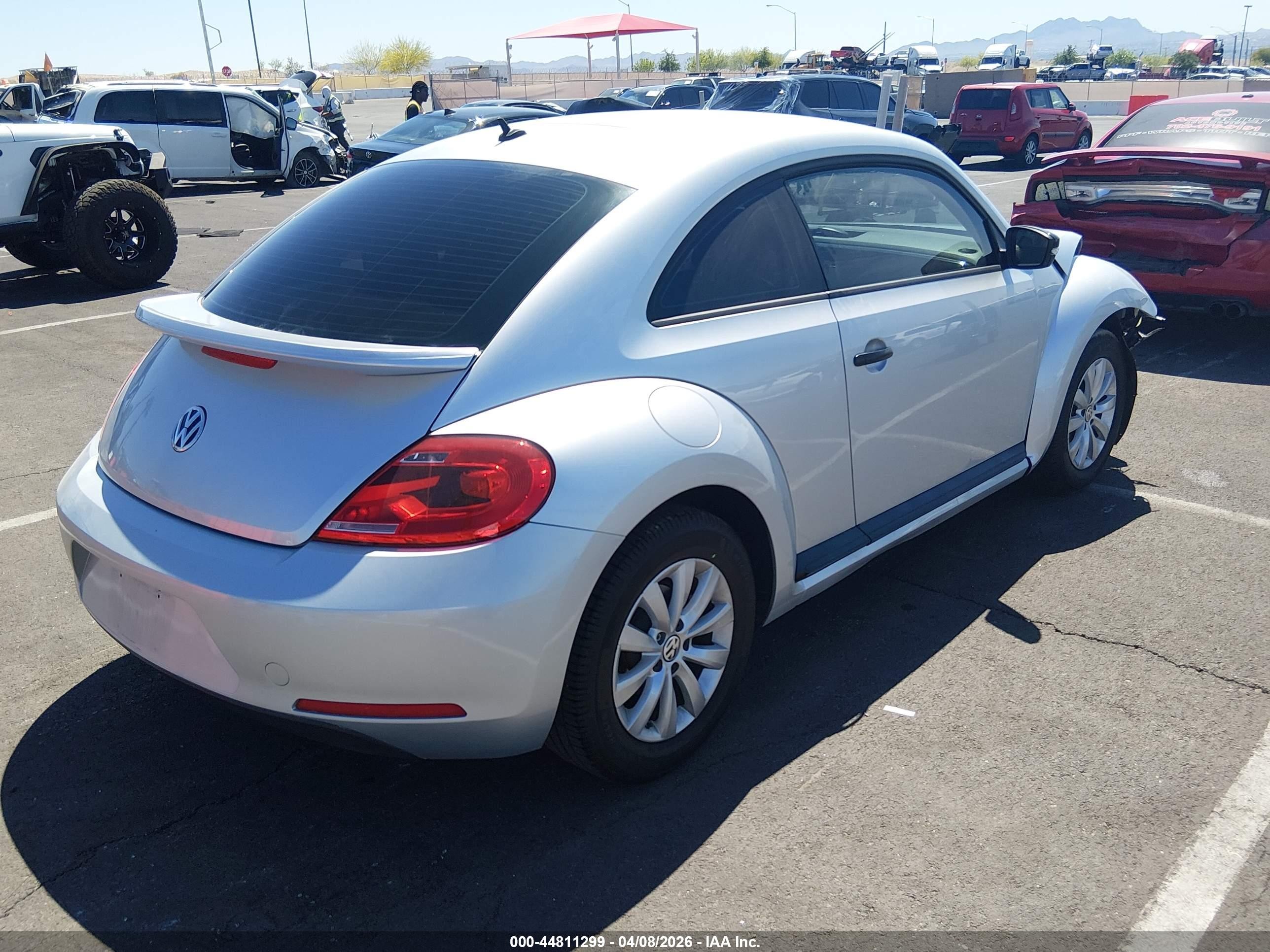 2013 Volkswagen Beetle 2.5l Entry Silver vin: 3VWFP7AT5DM637232