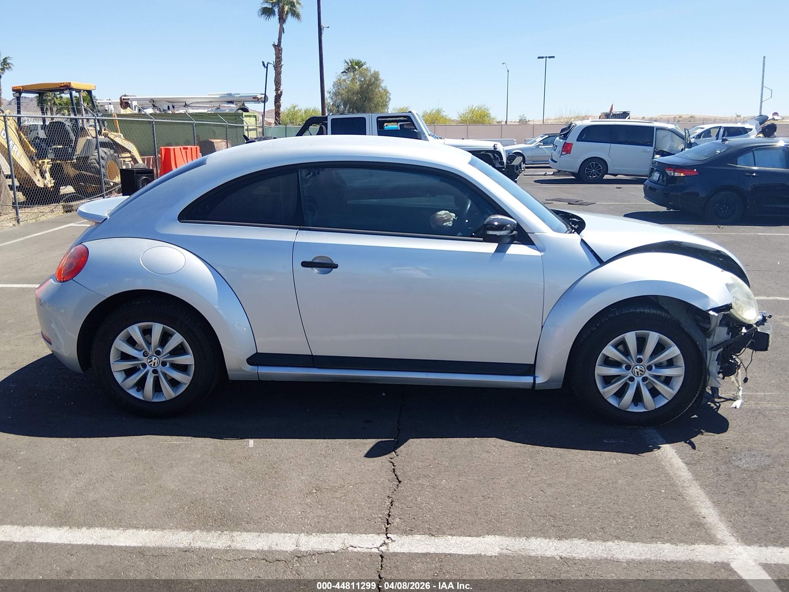 2013 Volkswagen Beetle 2.5l Entry Silver vin: 3VWFP7AT5DM637232