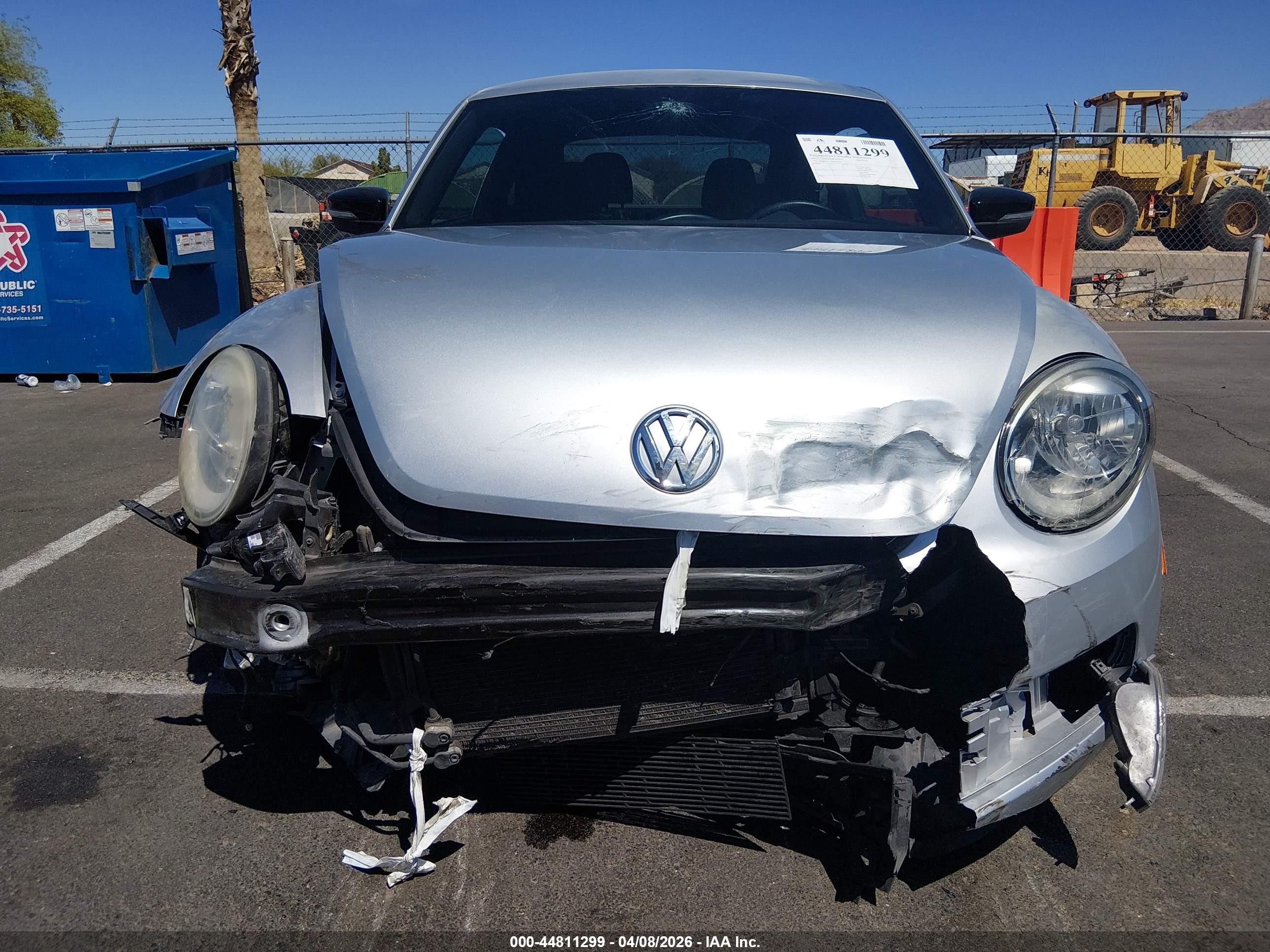 2013 Volkswagen Beetle 2.5l Entry Silver vin: 3VWFP7AT5DM637232