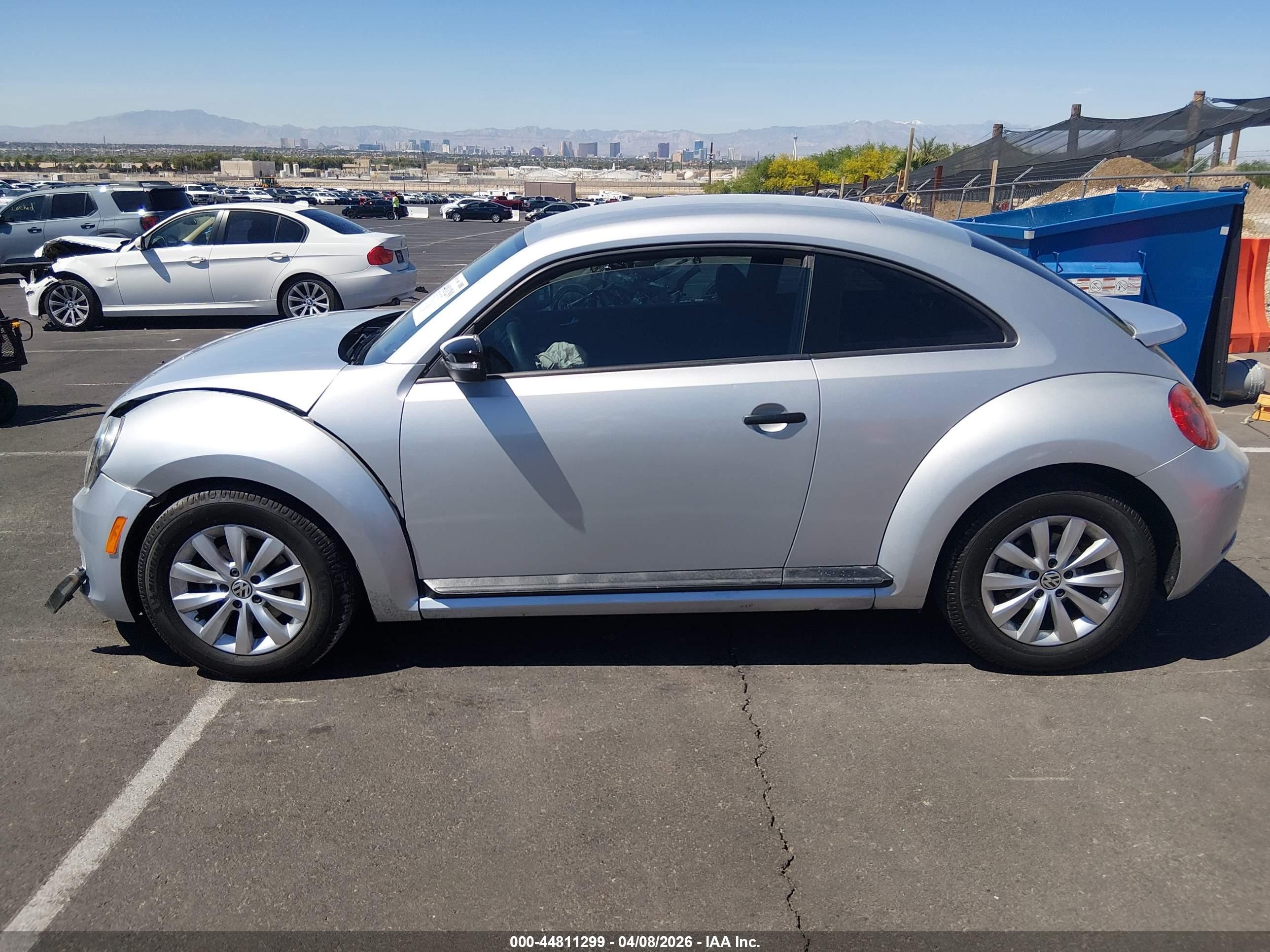 2013 Volkswagen Beetle 2.5l Entry Silver vin: 3VWFP7AT5DM637232