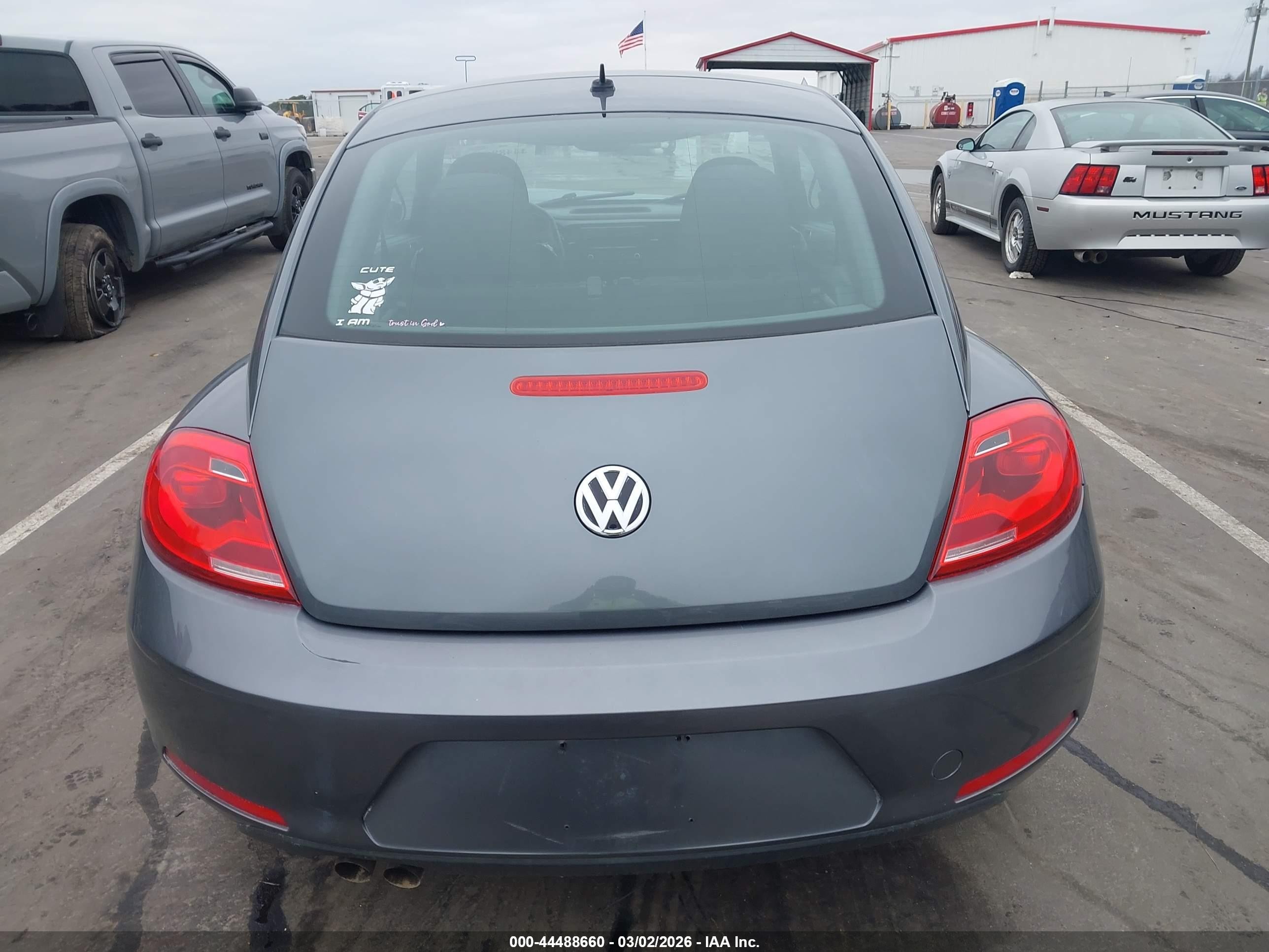 2013 Volkswagen Beetle 2.5l Entry Gray vin: 3VWFP7AT5DM654256