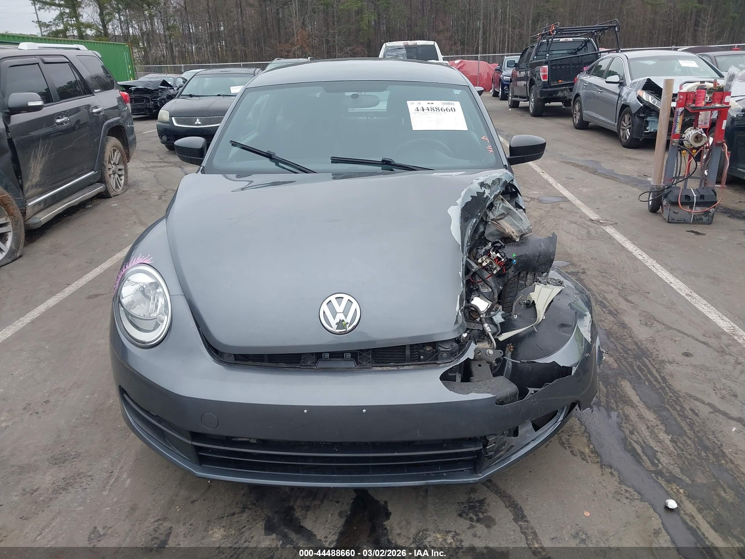 2013 Volkswagen Beetle 2.5l Entry Gray vin: 3VWFP7AT5DM654256
