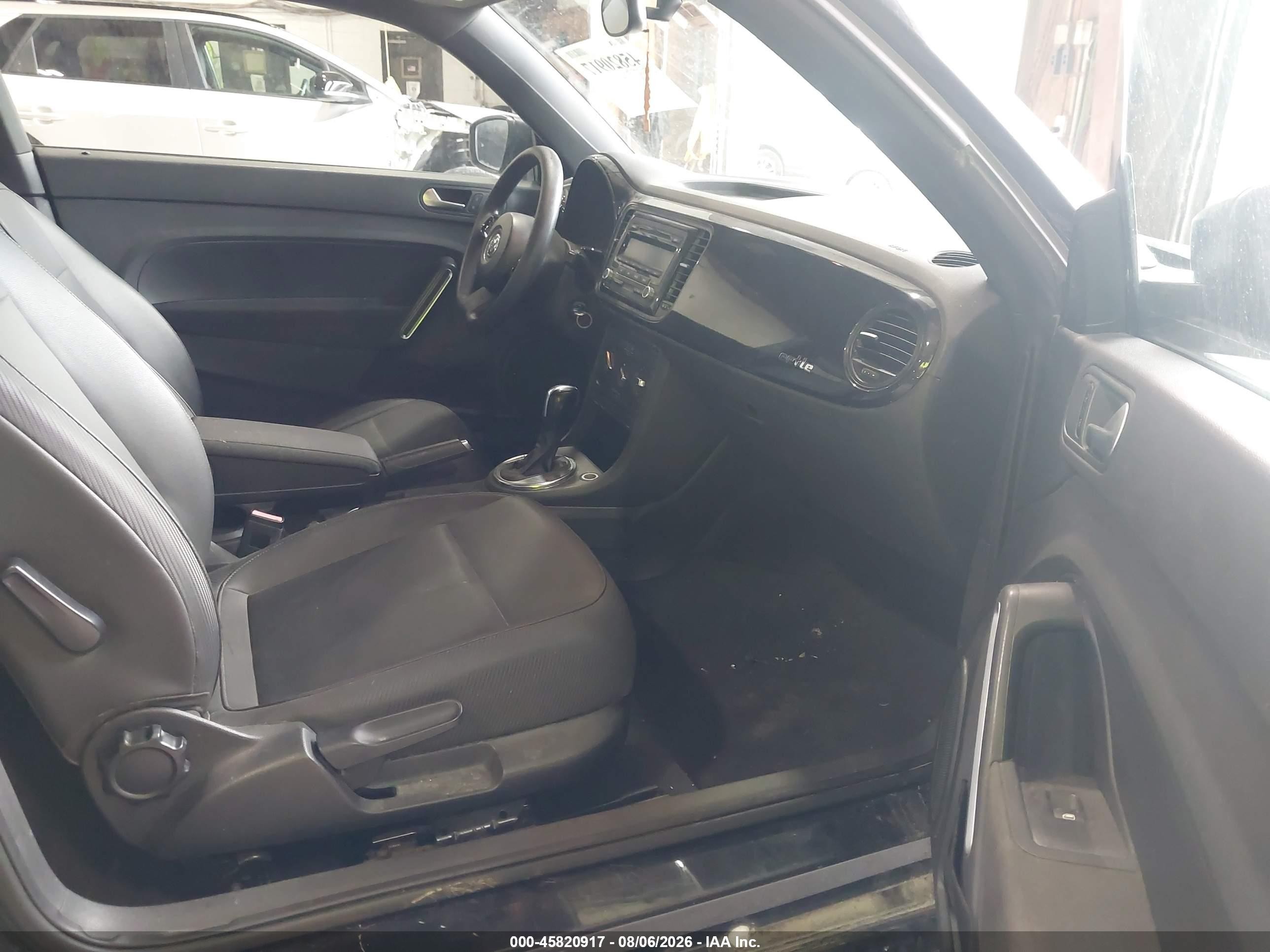 2013 Volkswagen Beetle 2.5l Entry Черный vin: 3VWFP7AT5DM654404