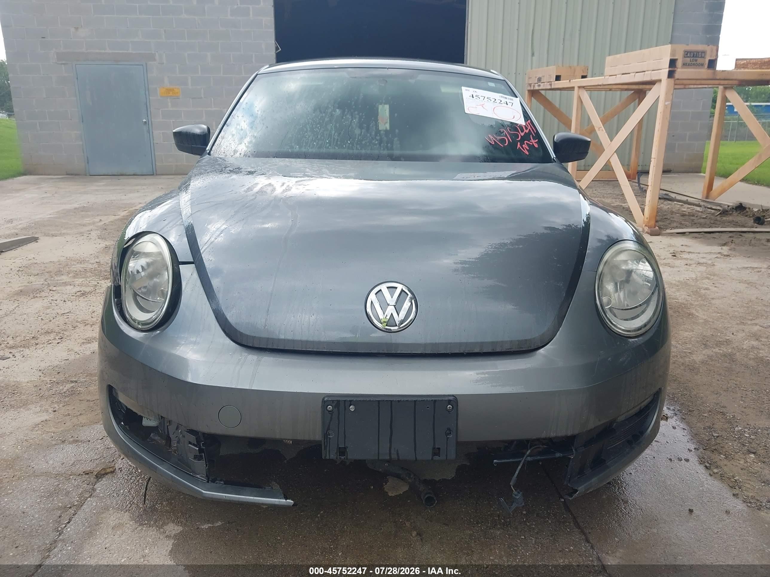 2013 Volkswagen Beetle 2.5l Entry Gray vin: 3VWFP7AT6DM644934