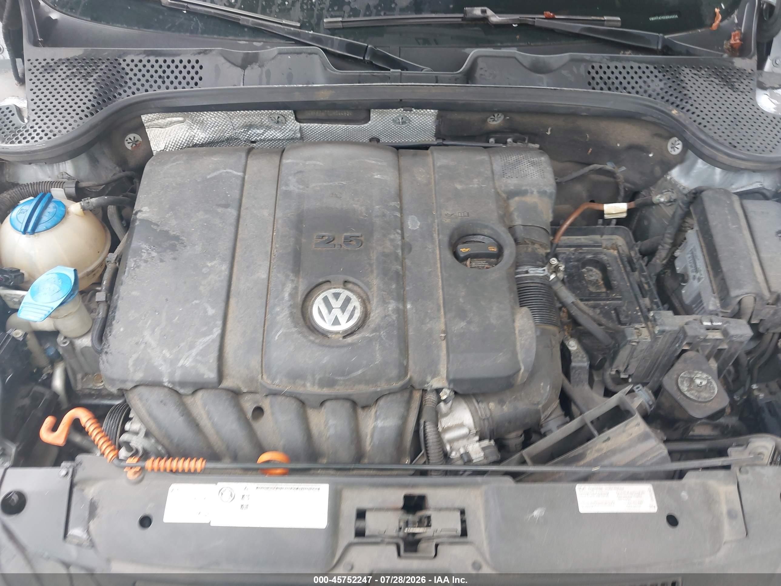 2013 Volkswagen Beetle 2.5l Entry Gray vin: 3VWFP7AT6DM644934