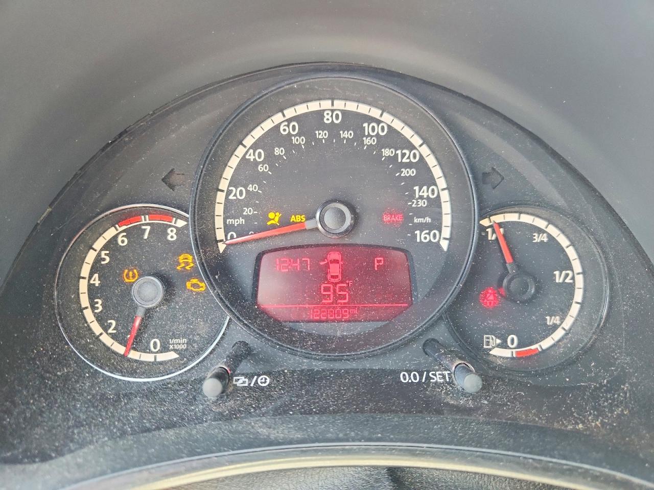 2014 Volkswagen Beetle Red vin: 3VWFP7AT6EM604032