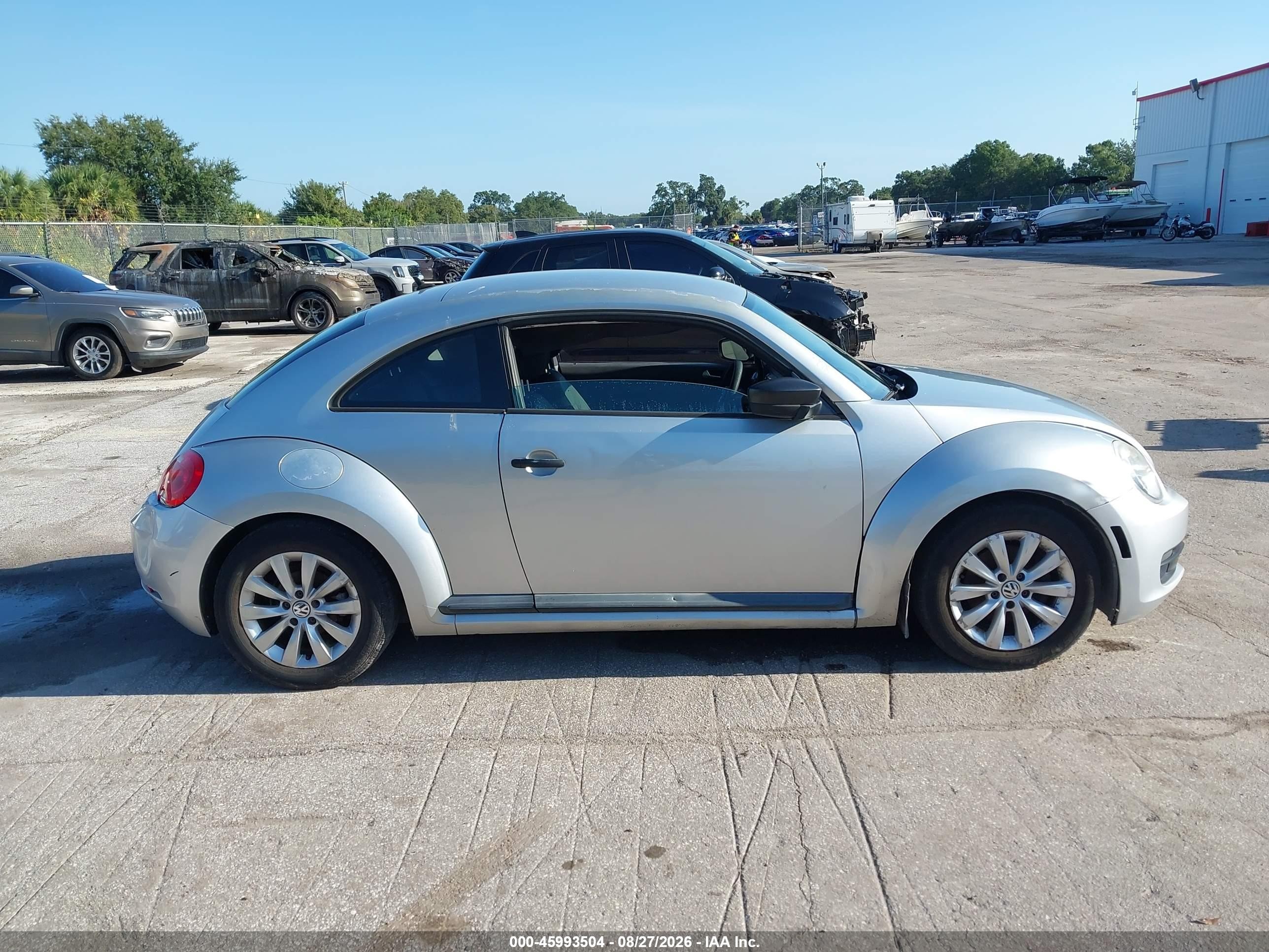 2014 Volkswagen Beetle 2.5l Entry Silver vin: 3VWFP7AT6EM623664