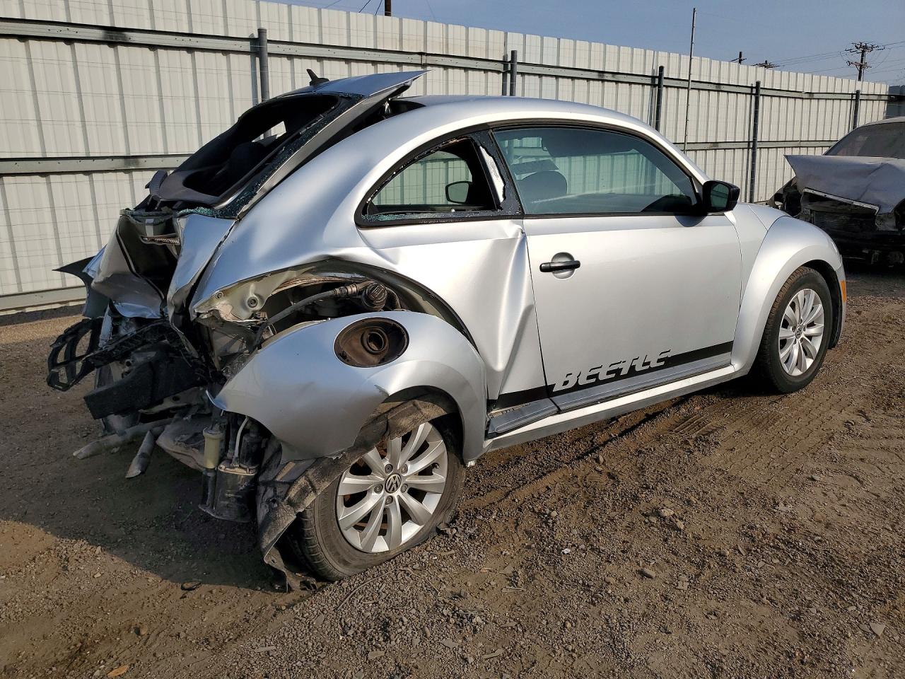 2013 Volkswagen Beetle Silver vin: 3VWFP7AT7DM643906