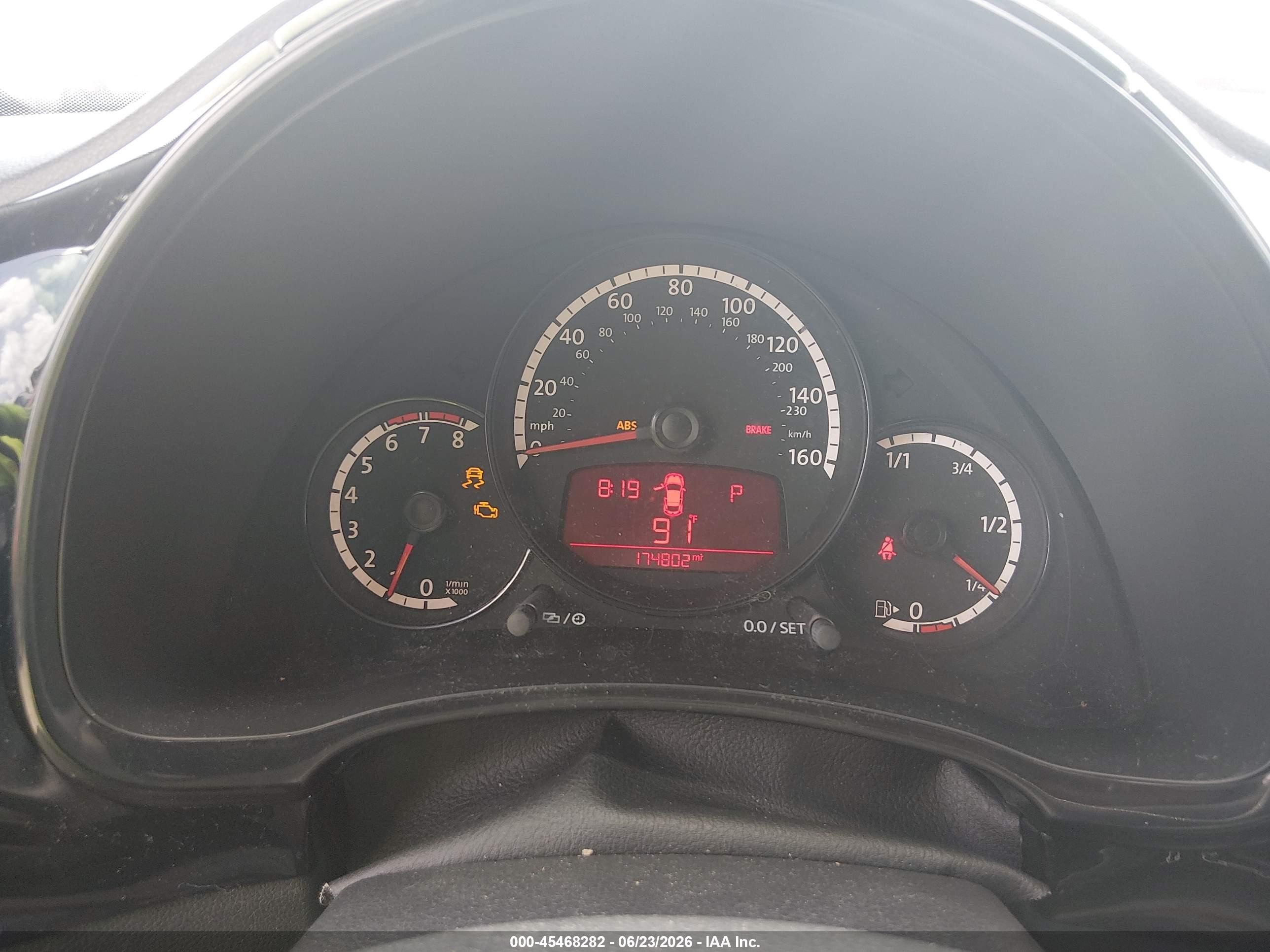 2013 Volkswagen Beetle 2.5l Entry Gray vin: 3VWFP7AT7DM644652