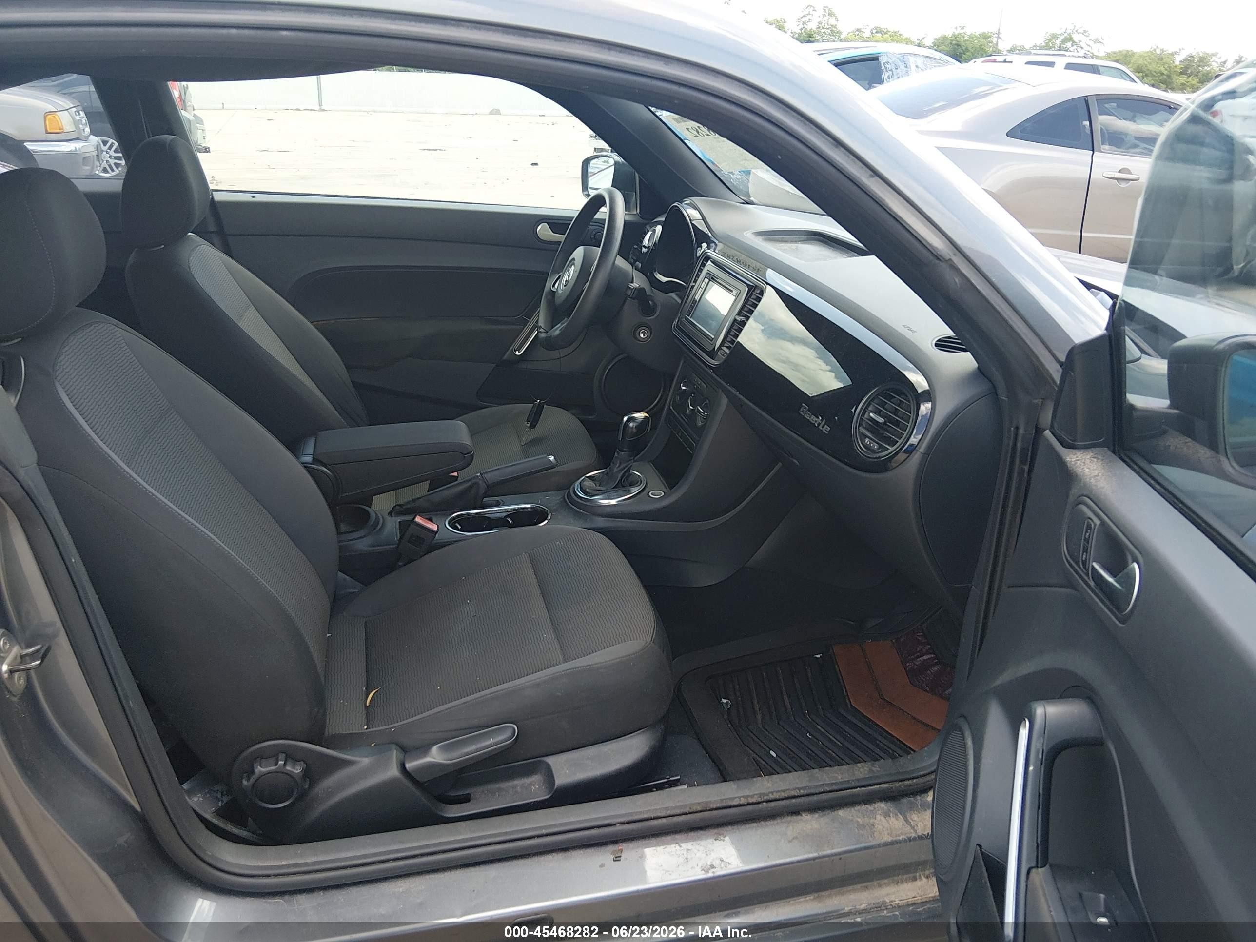 2013 Volkswagen Beetle 2.5l Entry Gray vin: 3VWFP7AT7DM644652