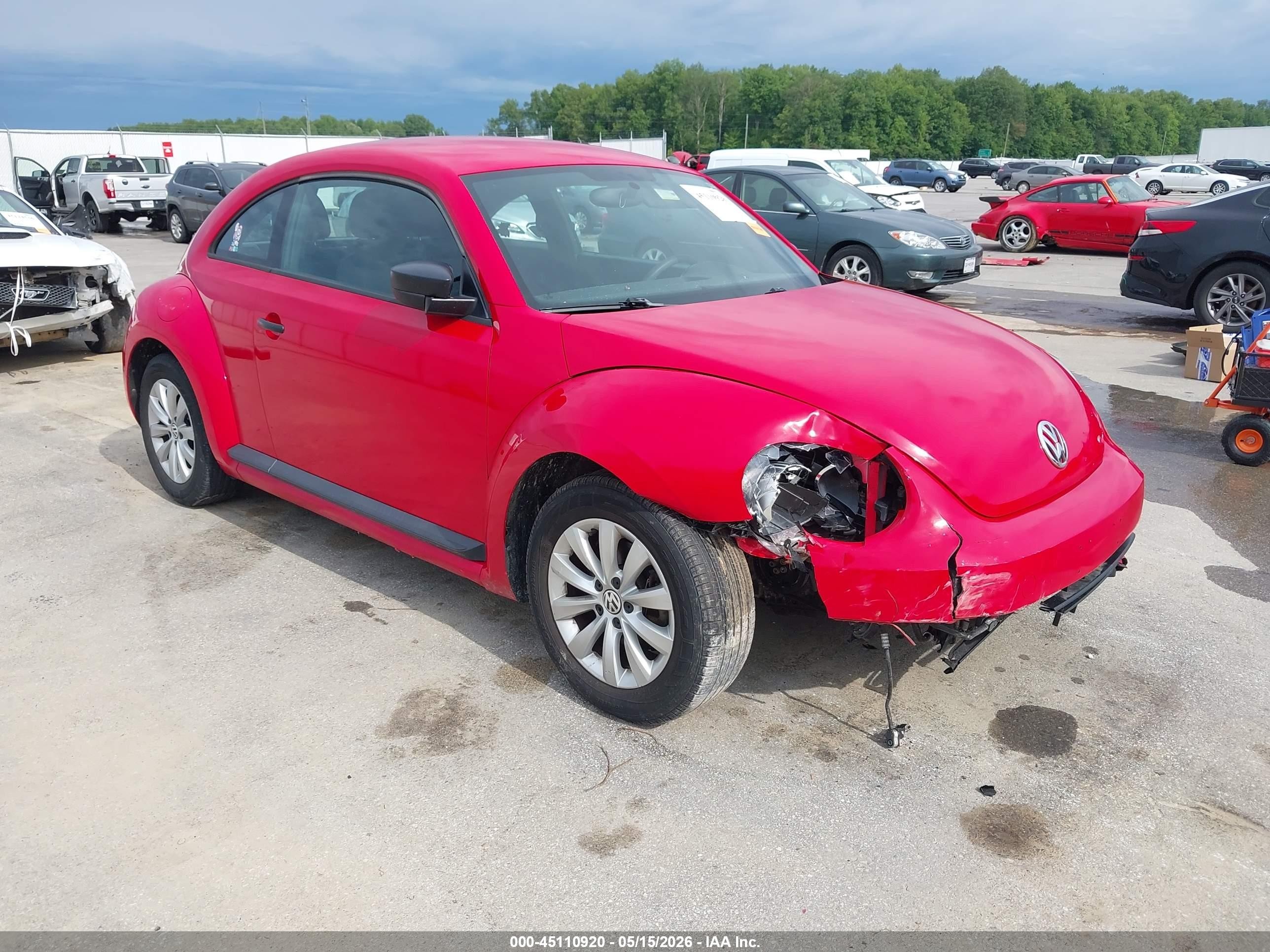 2014 Volkswagen Beetle 2.5l Entry Red vin: 3VWFP7AT7EM609496