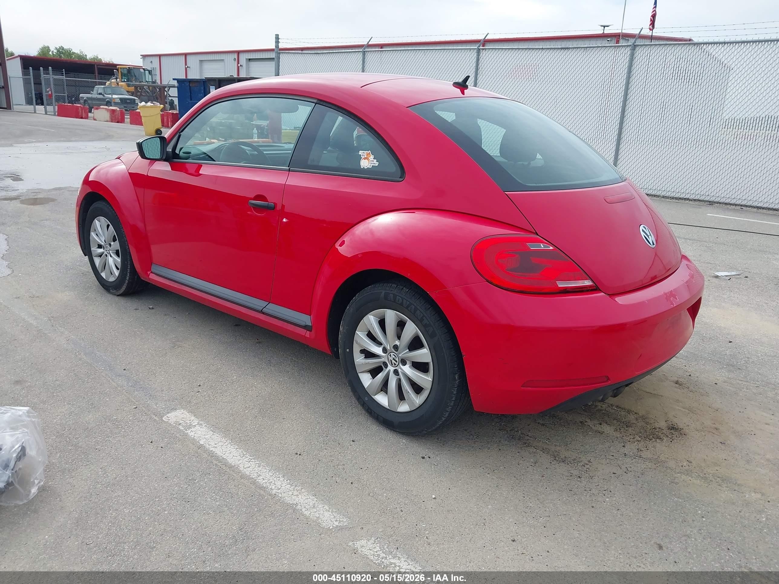 2014 Volkswagen Beetle 2.5l Entry Red vin: 3VWFP7AT7EM609496