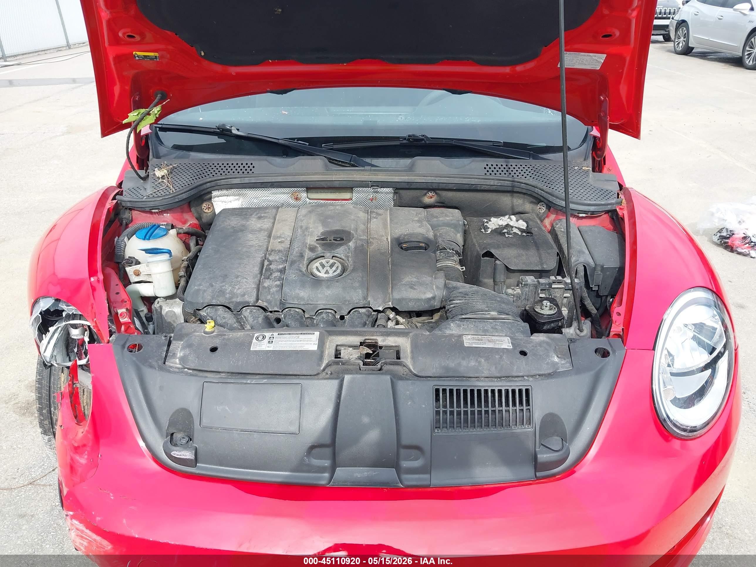 2014 Volkswagen Beetle 2.5l Entry Red vin: 3VWFP7AT7EM609496