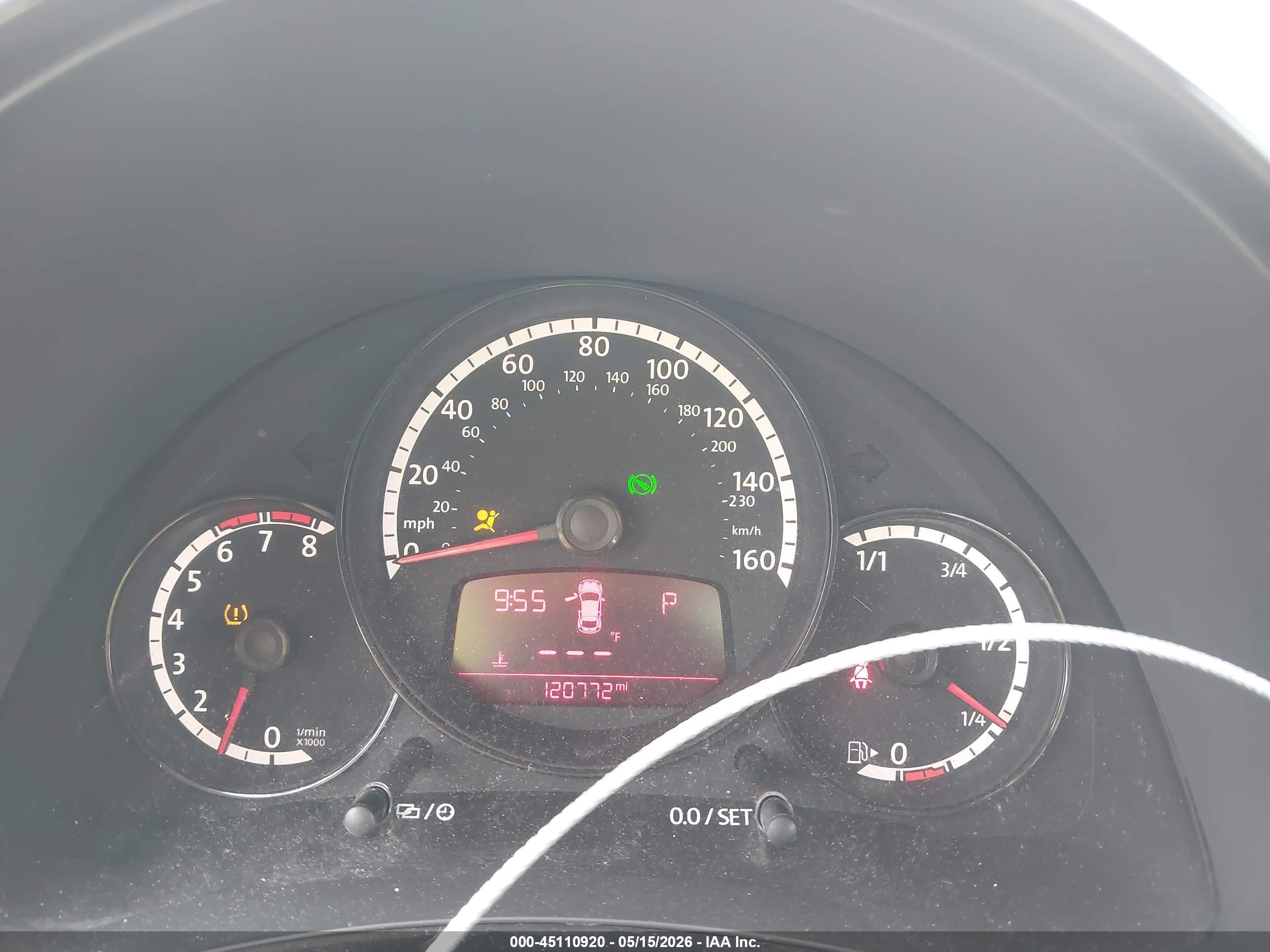 2014 Volkswagen Beetle 2.5l Entry Red vin: 3VWFP7AT7EM609496