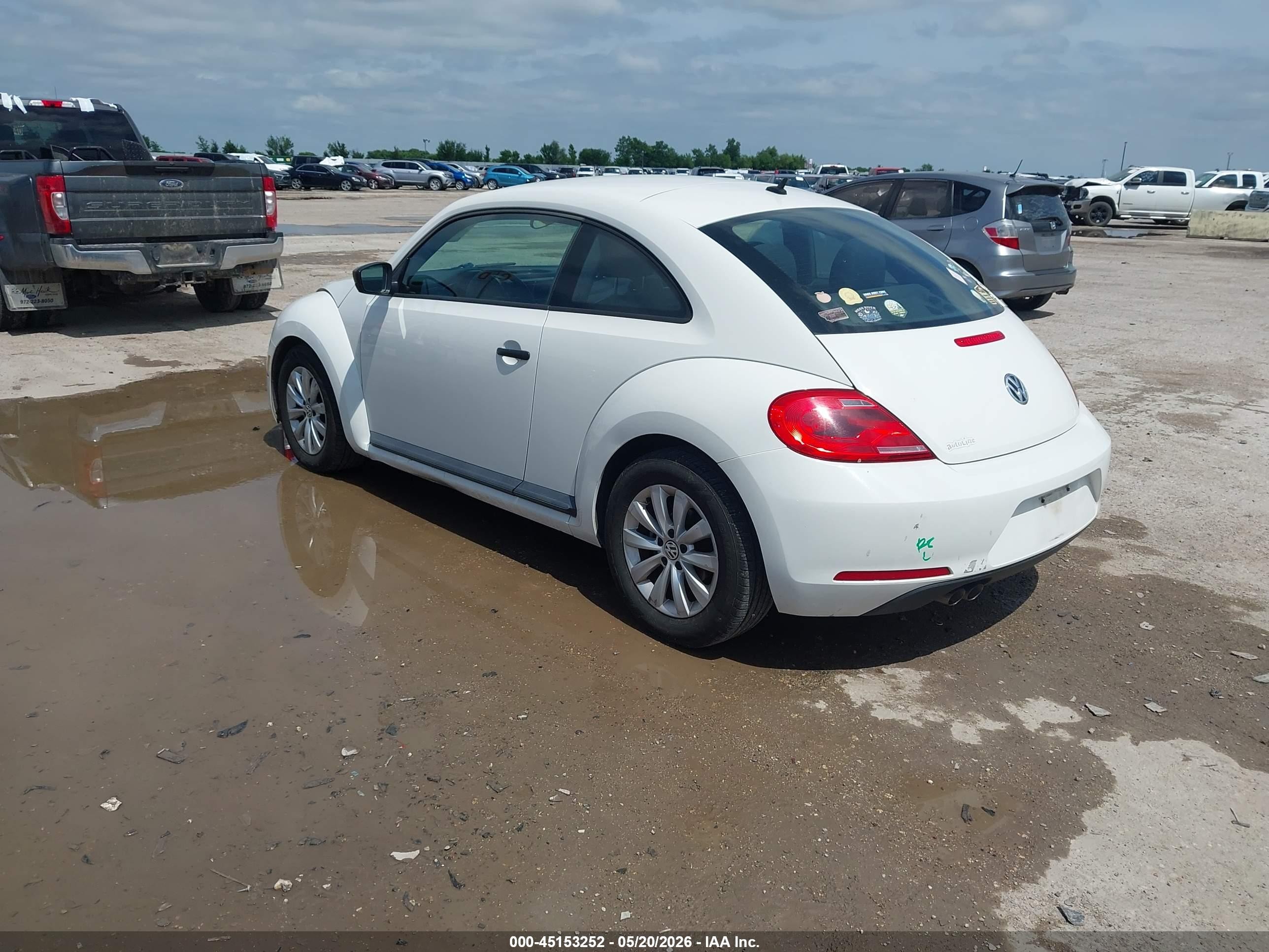 2013 Volkswagen Beetle 2.5l Entry Белый vin: 3VWFP7AT8DM652260