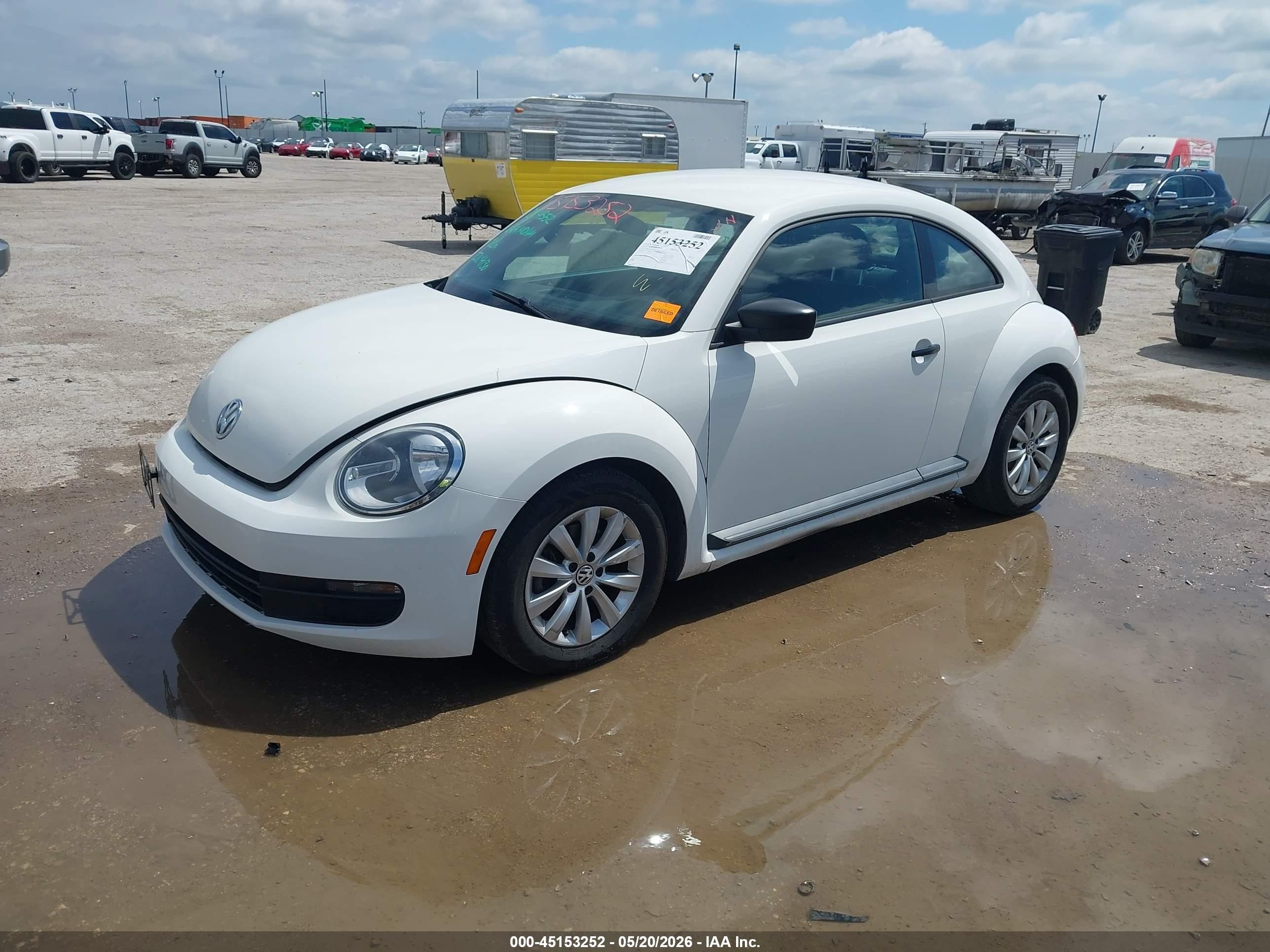 2013 Volkswagen Beetle 2.5l Entry Белый vin: 3VWFP7AT8DM652260