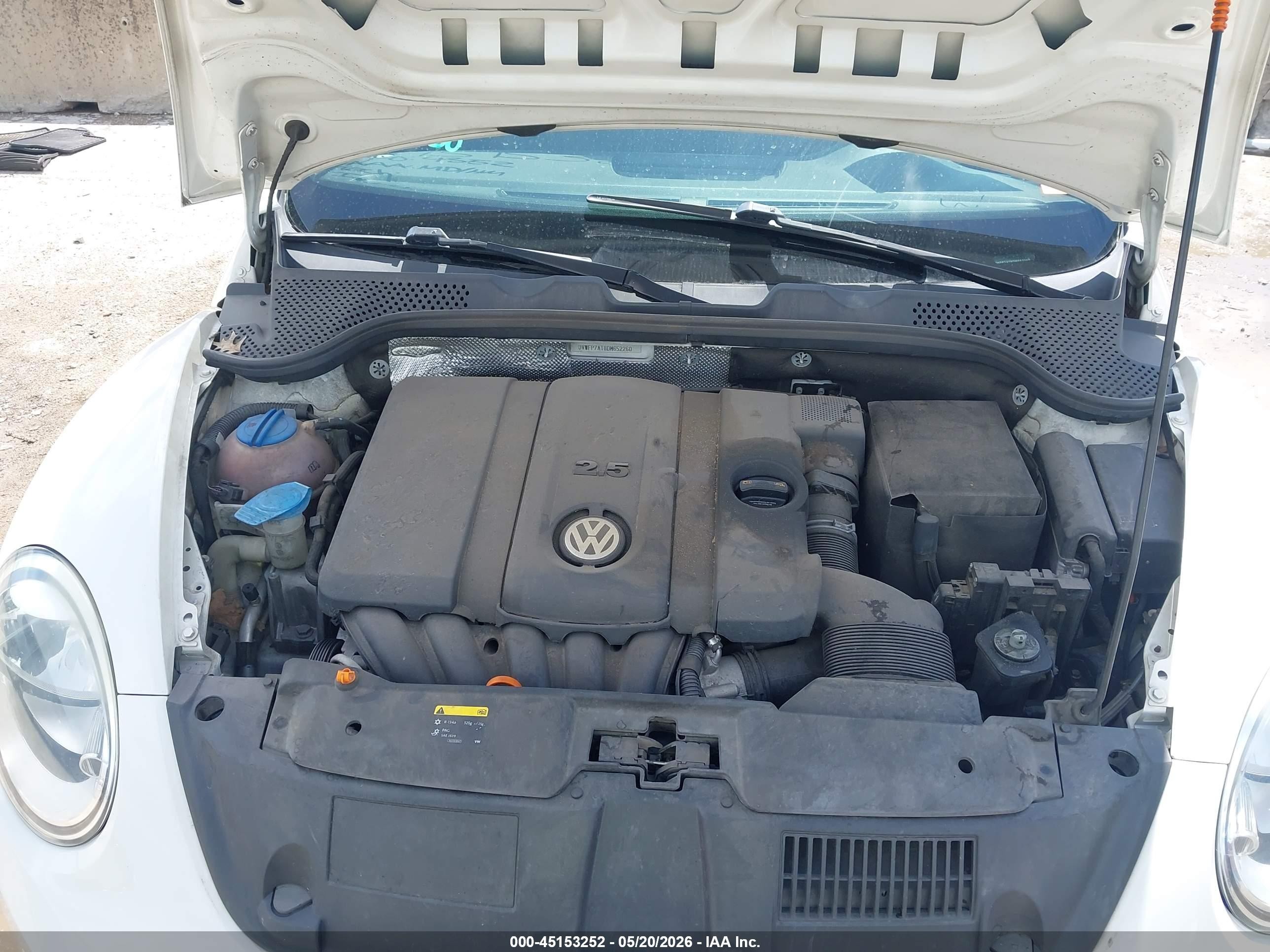 2013 Volkswagen Beetle 2.5l Entry Белый vin: 3VWFP7AT8DM652260