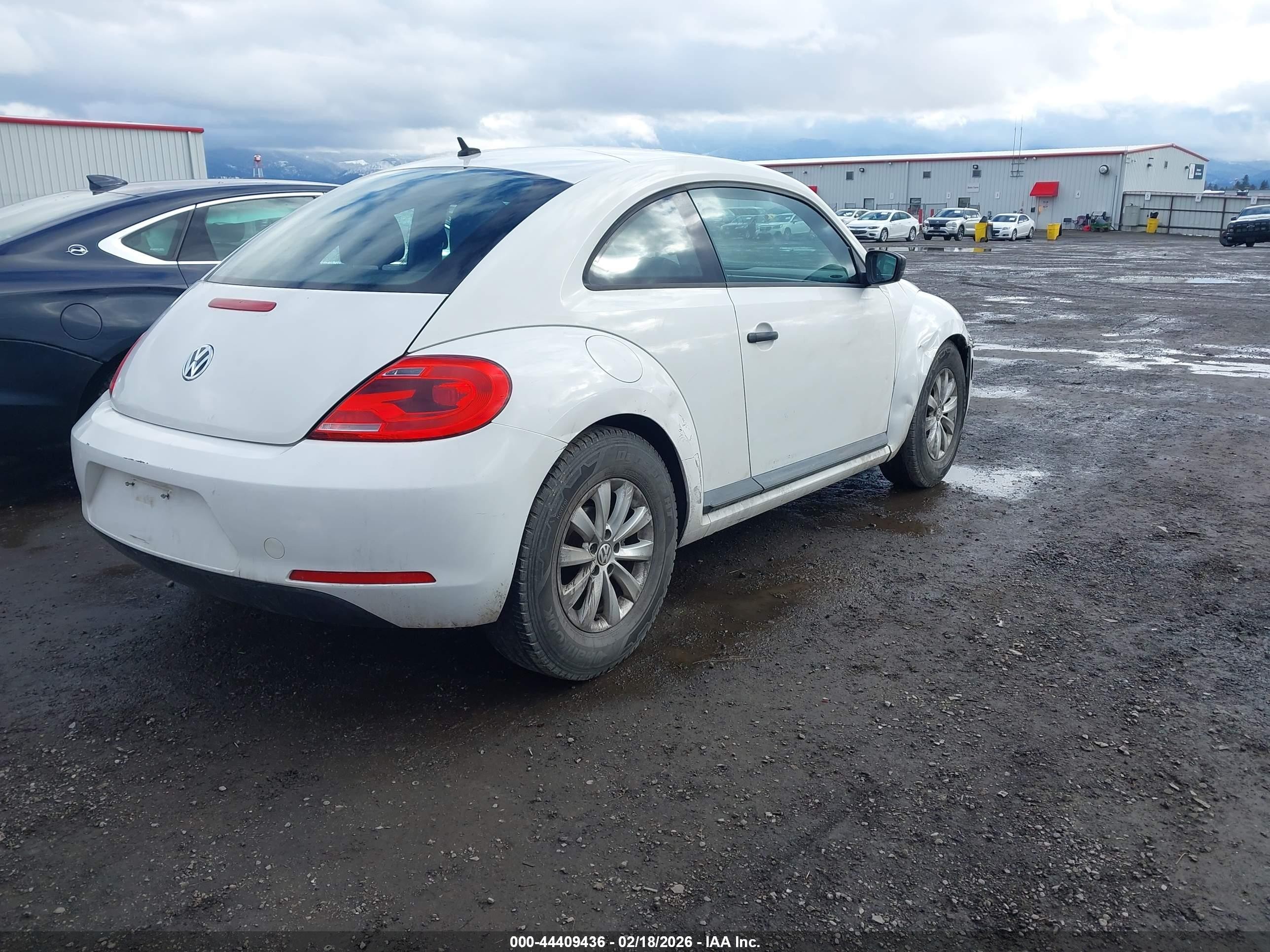 2013 Volkswagen Beetle 2.5l Entry White vin: 3VWFP7AT8DM652808