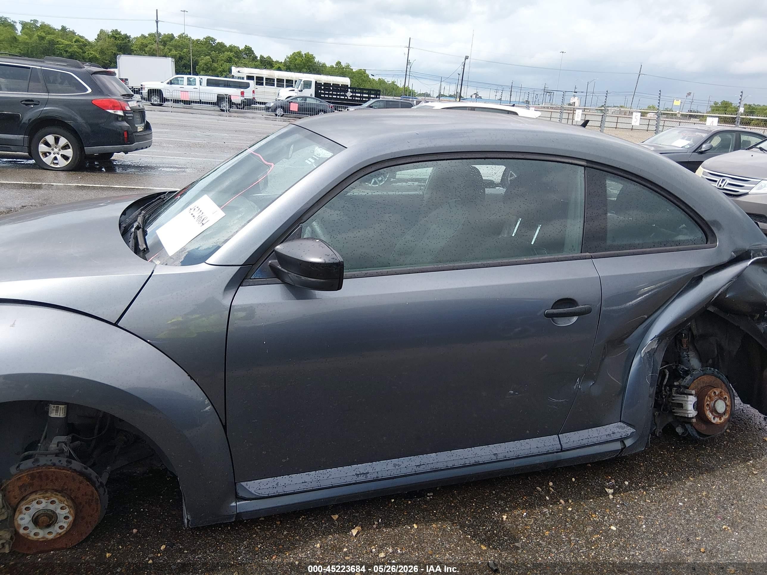 2014 Volkswagen Beetle 2.5l Entry Серый vin: 3VWFP7AT8EM625206