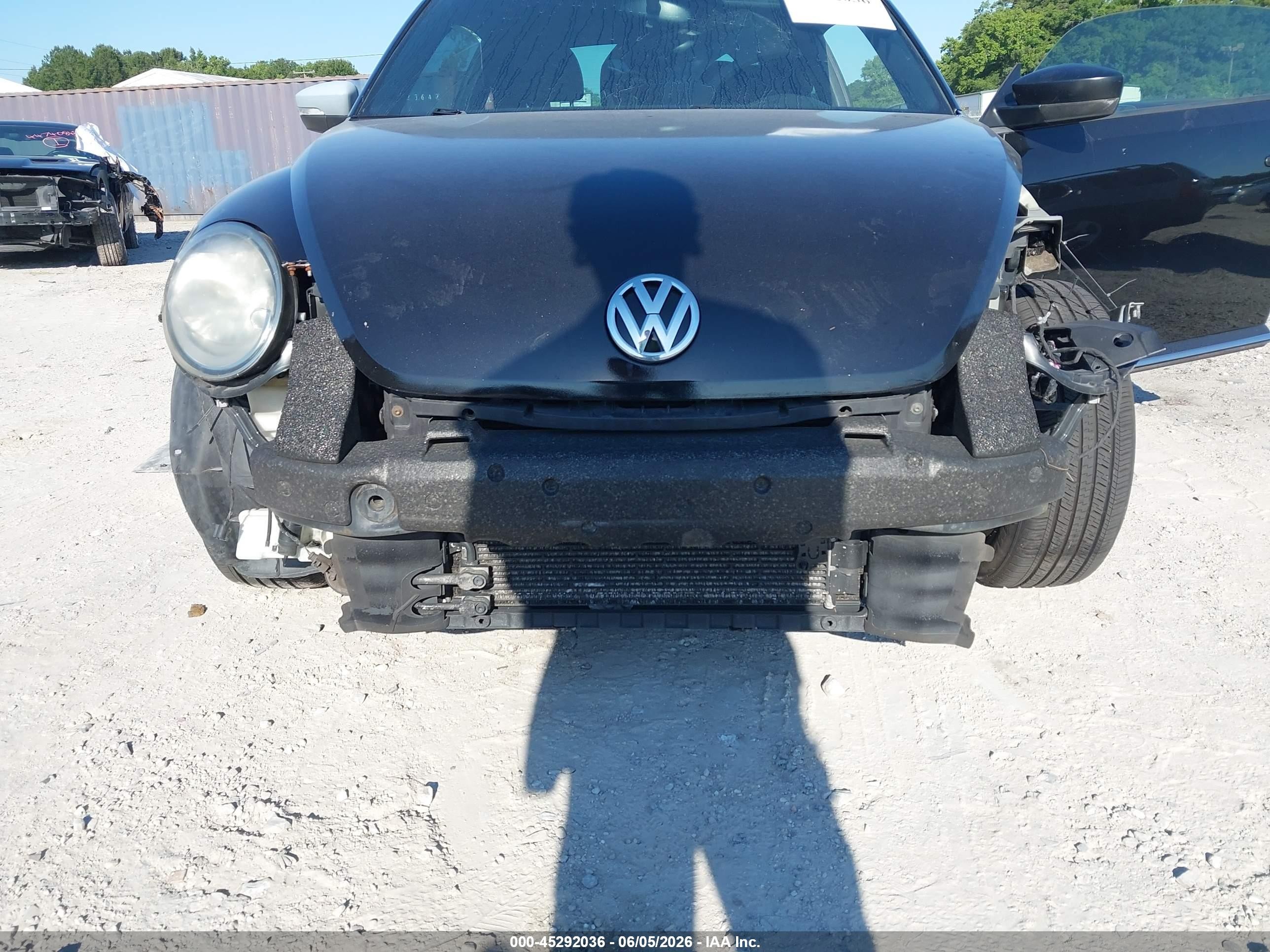 2013 Volkswagen Beetle 2.5l Entry Black vin: 3VWFP7AT9DM645964