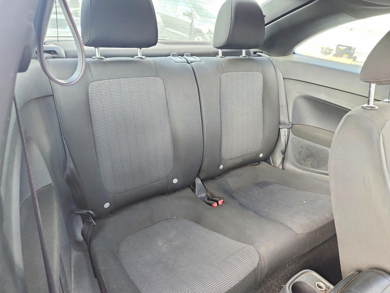 2013 Volkswagen Beetle Серебряный vin: 3VWFP7AT9DM660867