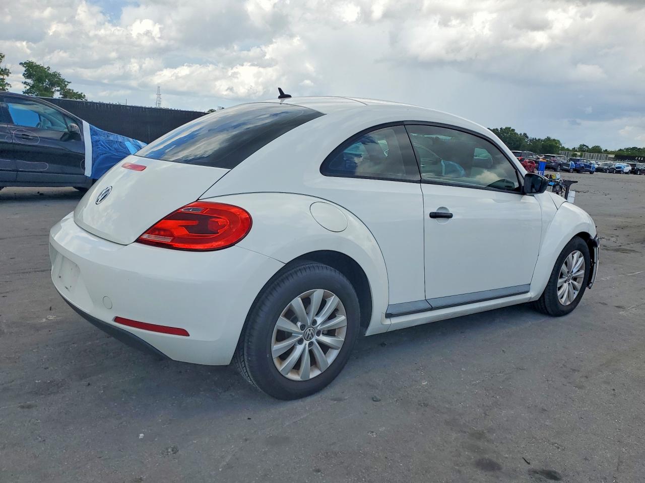 2014 Volkswagen Beetle White vin: 3VWFP7AT9EM624291