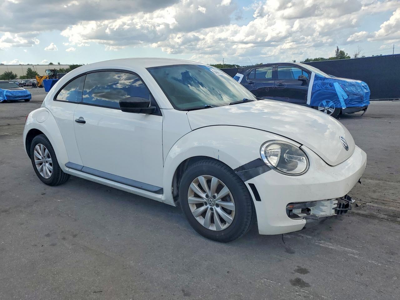 2014 Volkswagen Beetle White vin: 3VWFP7AT9EM624291