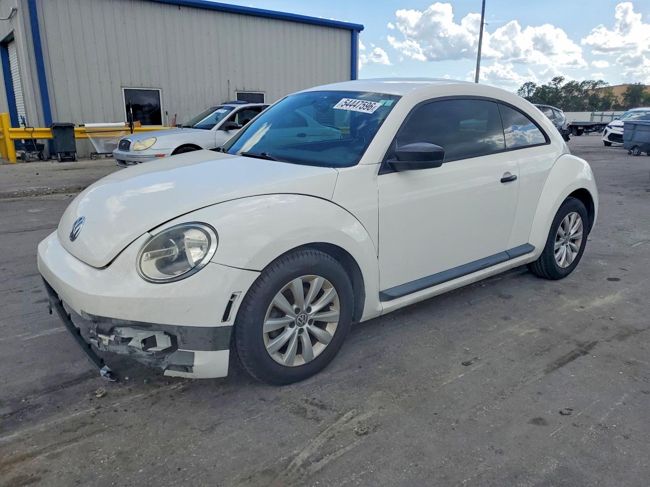 2014 Volkswagen Beetle White vin: 3VWFP7AT9EM624291