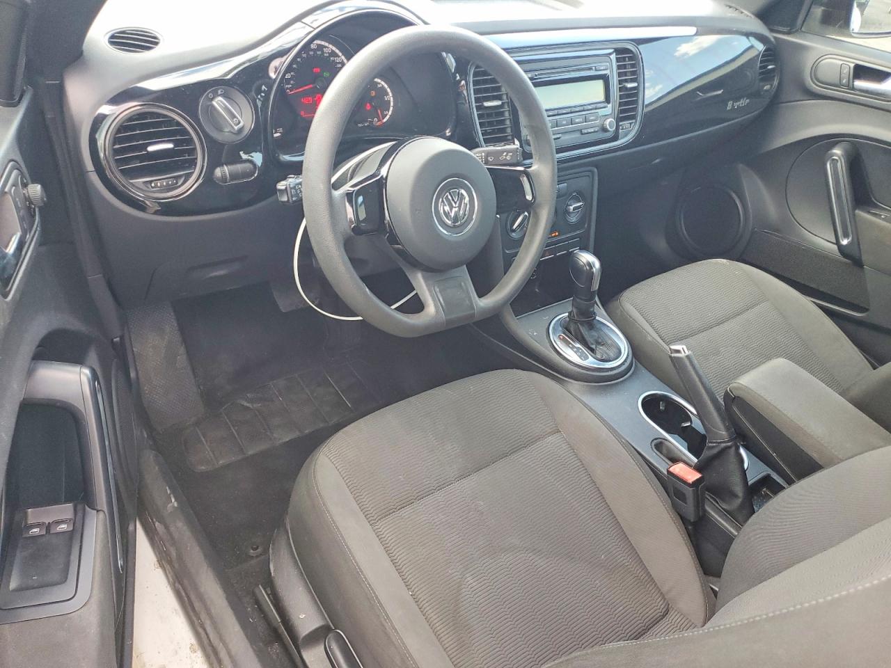 2014 Volkswagen Beetle White vin: 3VWFP7AT9EM624291