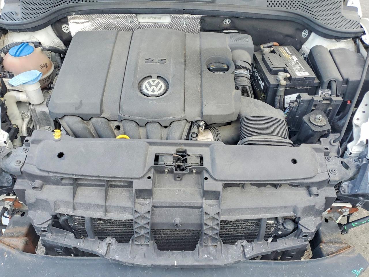 2014 Volkswagen Beetle White vin: 3VWFP7AT9EM624291