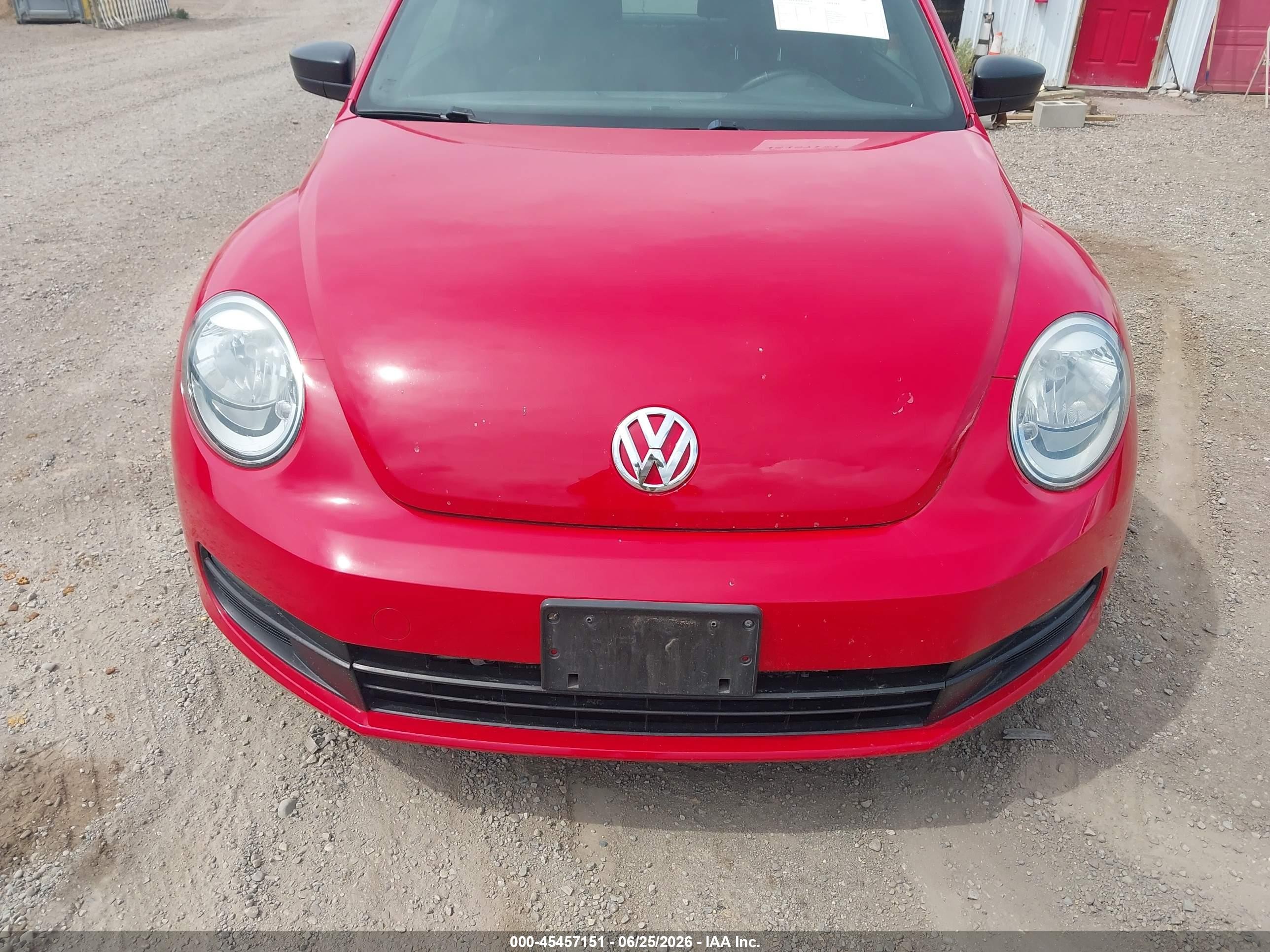 2014 Volkswagen Beetle 2.5l Entry Red vin: 3VWFP7AT9EM629457
