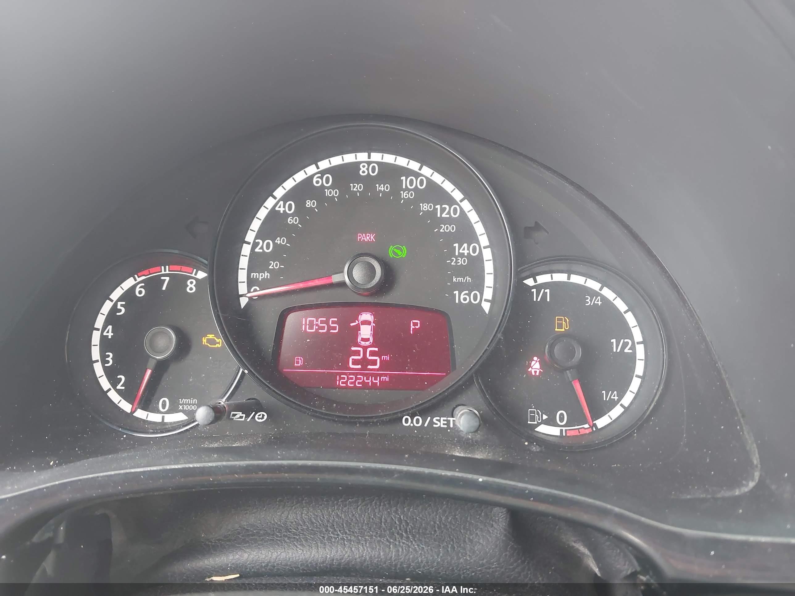 2014 Volkswagen Beetle 2.5l Entry Red vin: 3VWFP7AT9EM629457