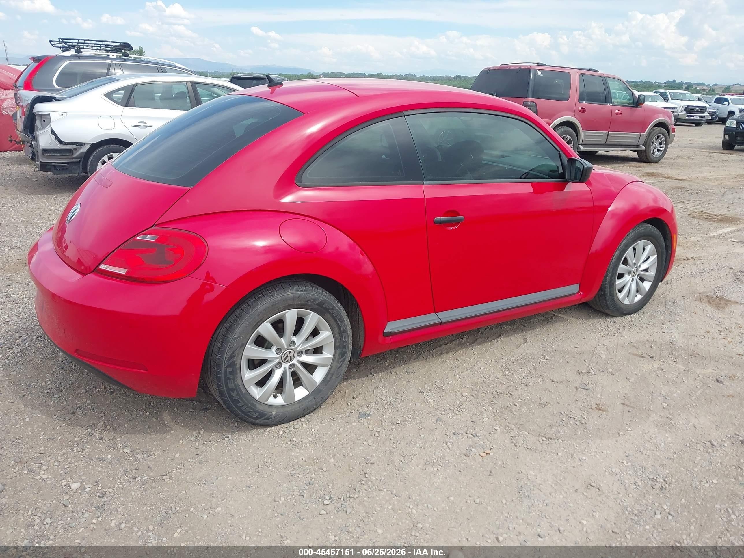 2014 Volkswagen Beetle 2.5l Entry Red vin: 3VWFP7AT9EM629457
