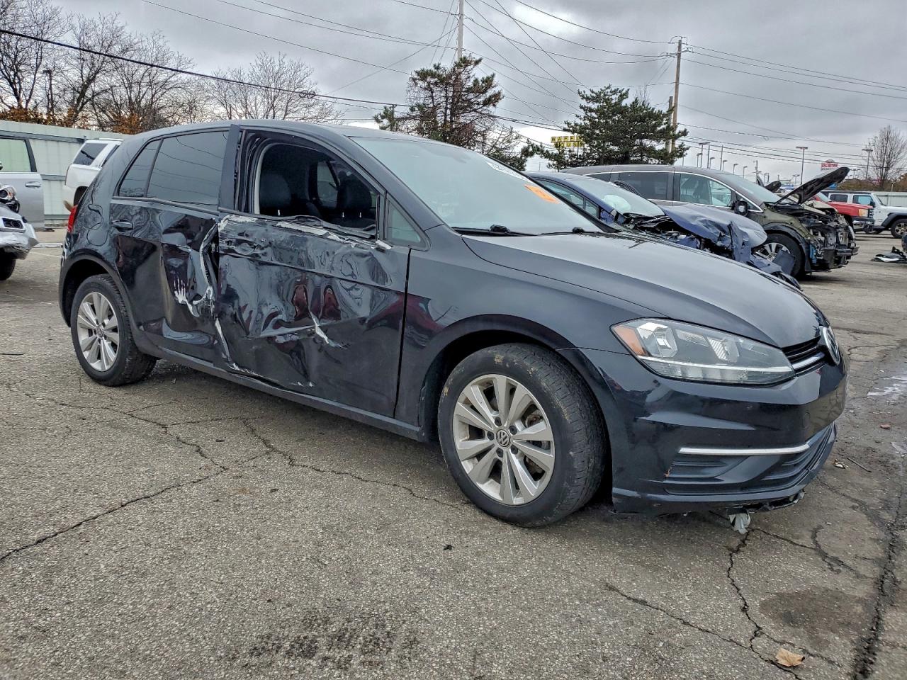 2021 Volkswagen Golf Черный vin: 3VWG57AU0MM002938