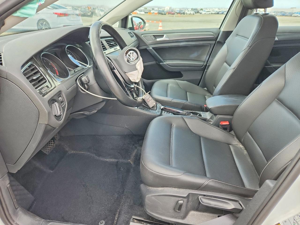 2019 Volkswagen Golf S White vin: 3VWG57AUXKM033708