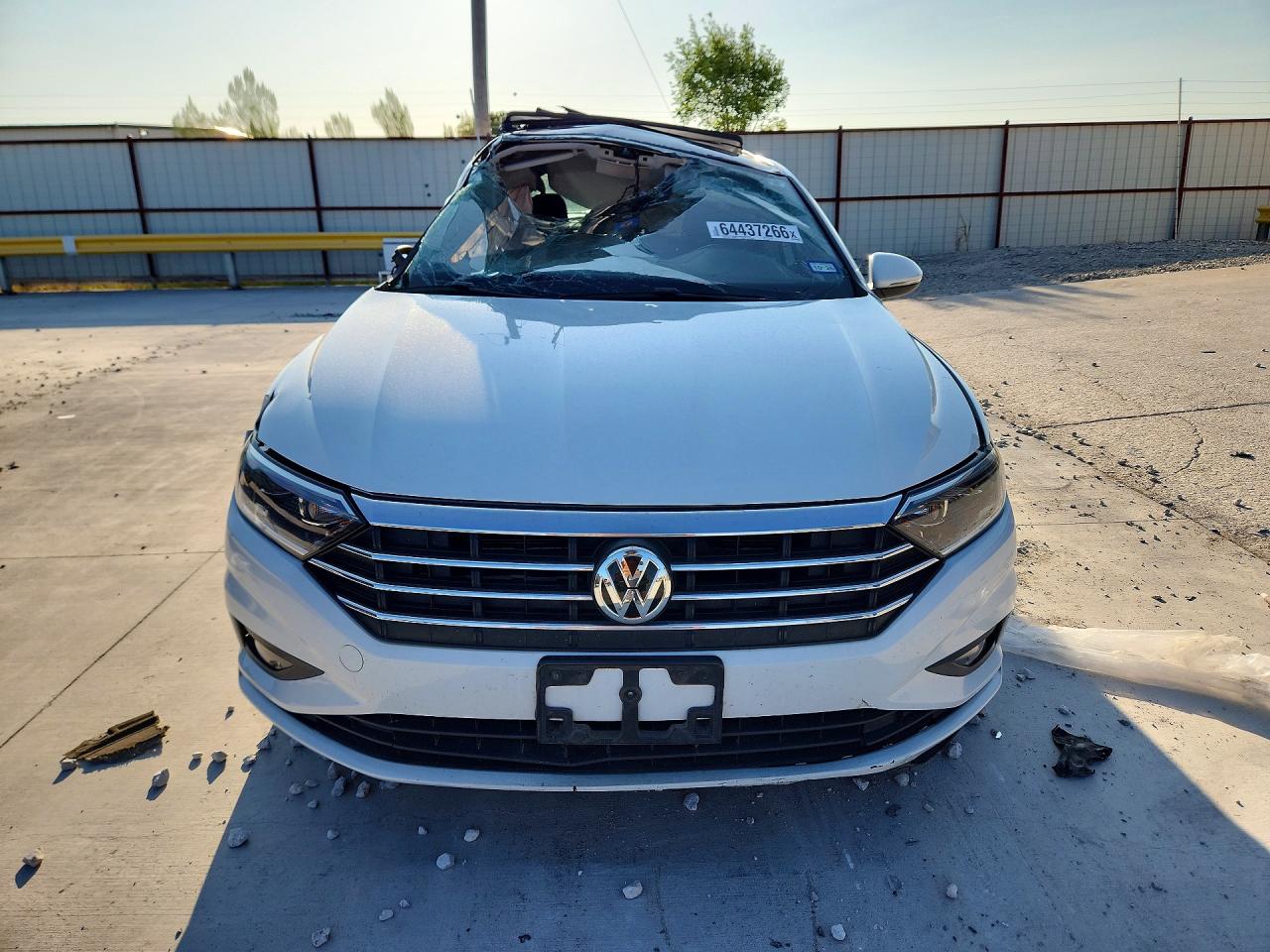 2019 Volkswagen Jetta Sel Premium White vin: 3VWG57BU8KM237633