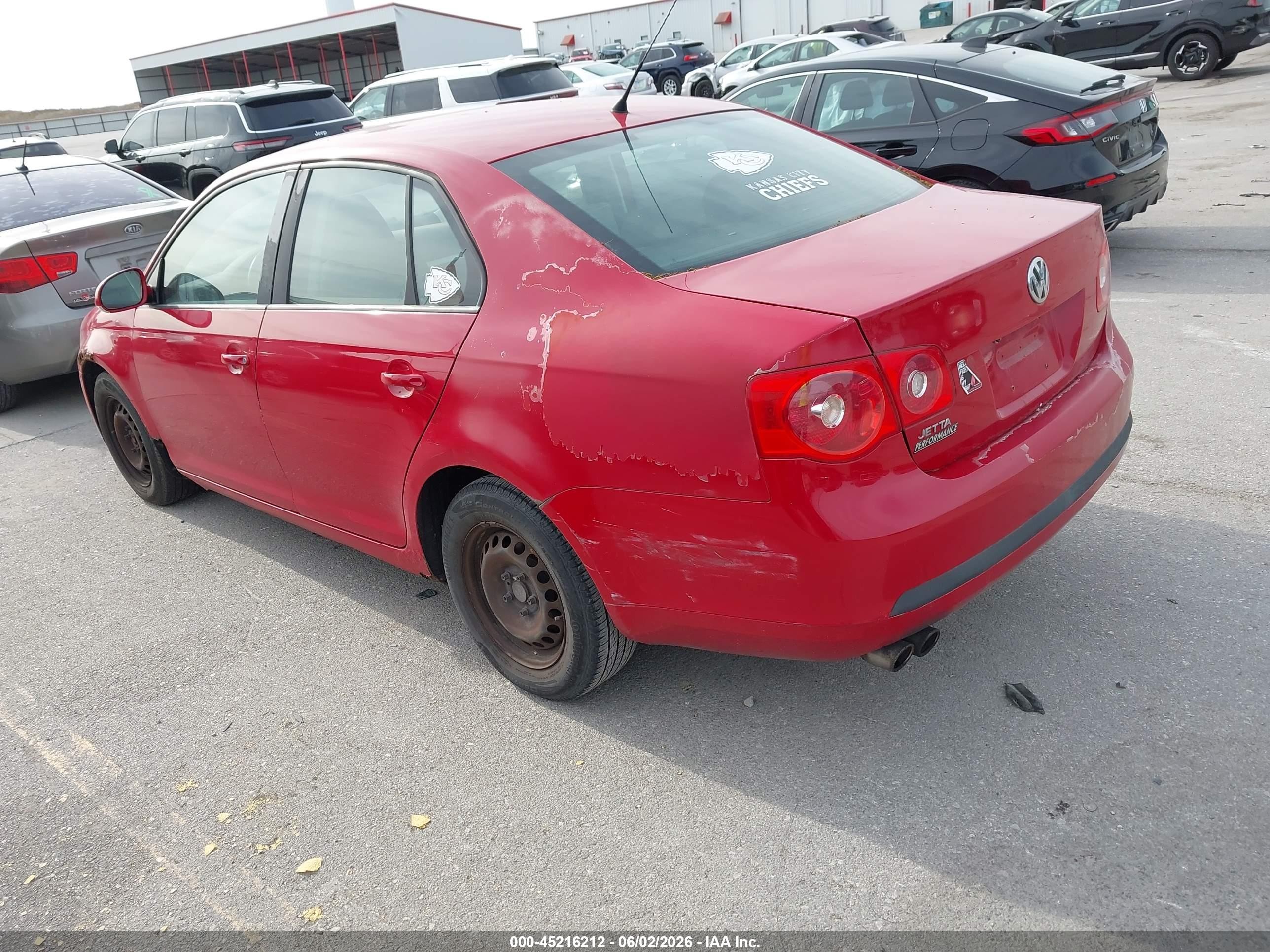 2007 Volkswagen Jetta   Красный vin: 3VWGF71K27M084641