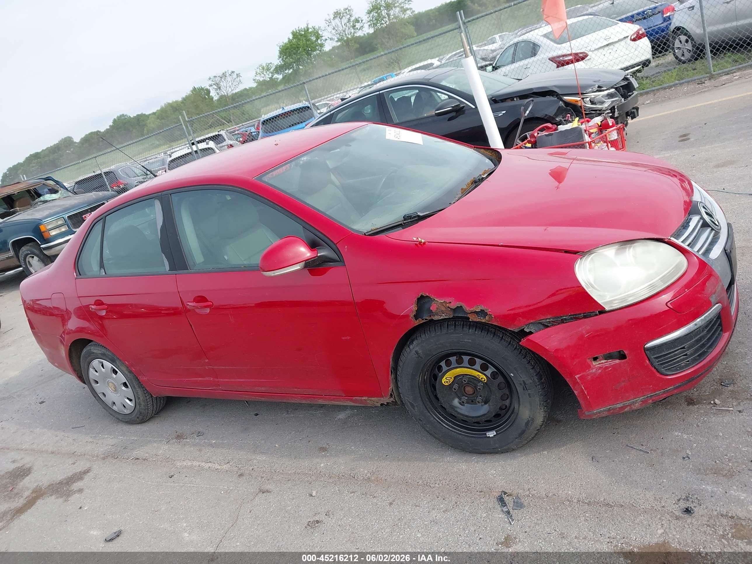 2007 Volkswagen Jetta   Красный vin: 3VWGF71K27M084641