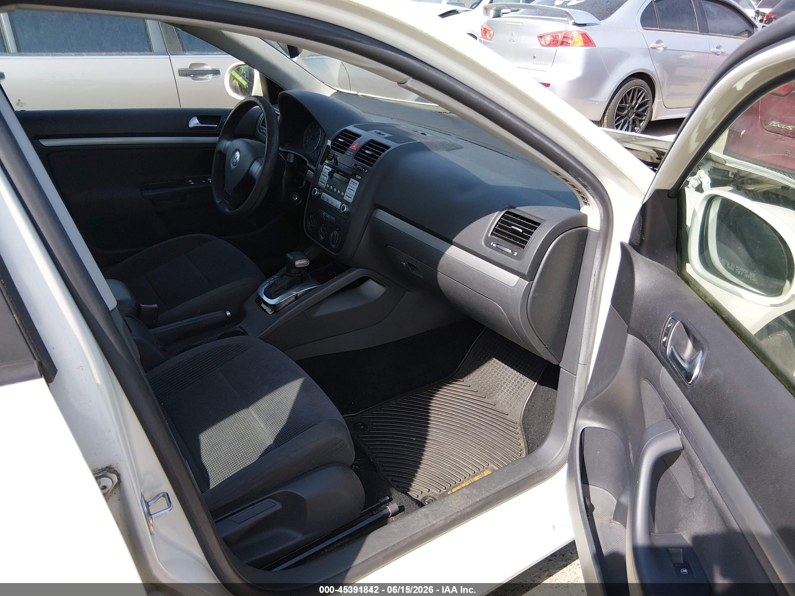 2007 Volkswagen Jetta   Белый vin: 3VWGF71K57M039340