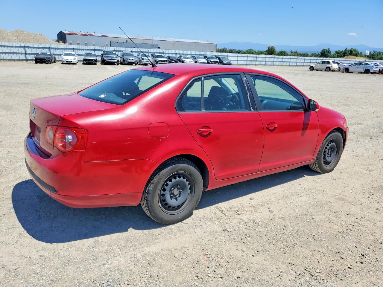 2007 Volkswagen Jetta Red vin: 3VWGG71K77M196235