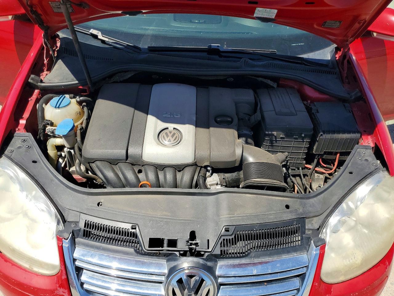 2007 Volkswagen Jetta Red vin: 3VWGG71K77M196235